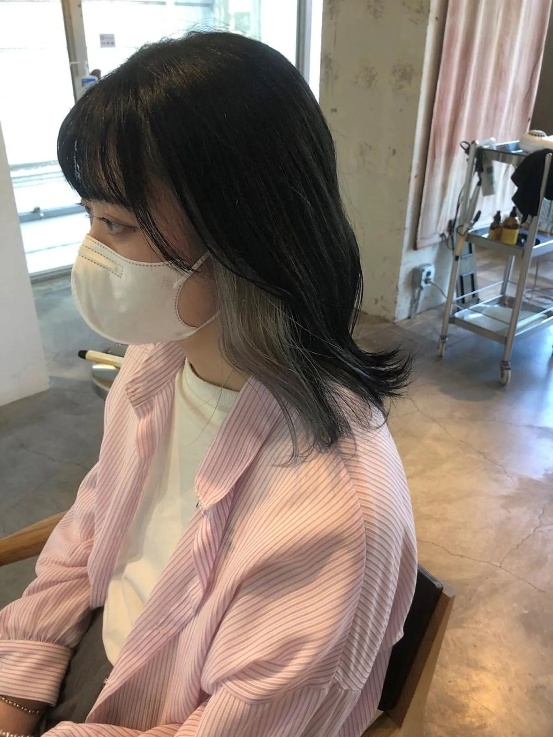 カラー ベージュカラー 黒髪 ブルーカラー ブルーブラック インナーカラー kaveri【カヴェリ】所属・竹内 絢香のヘアスタイル