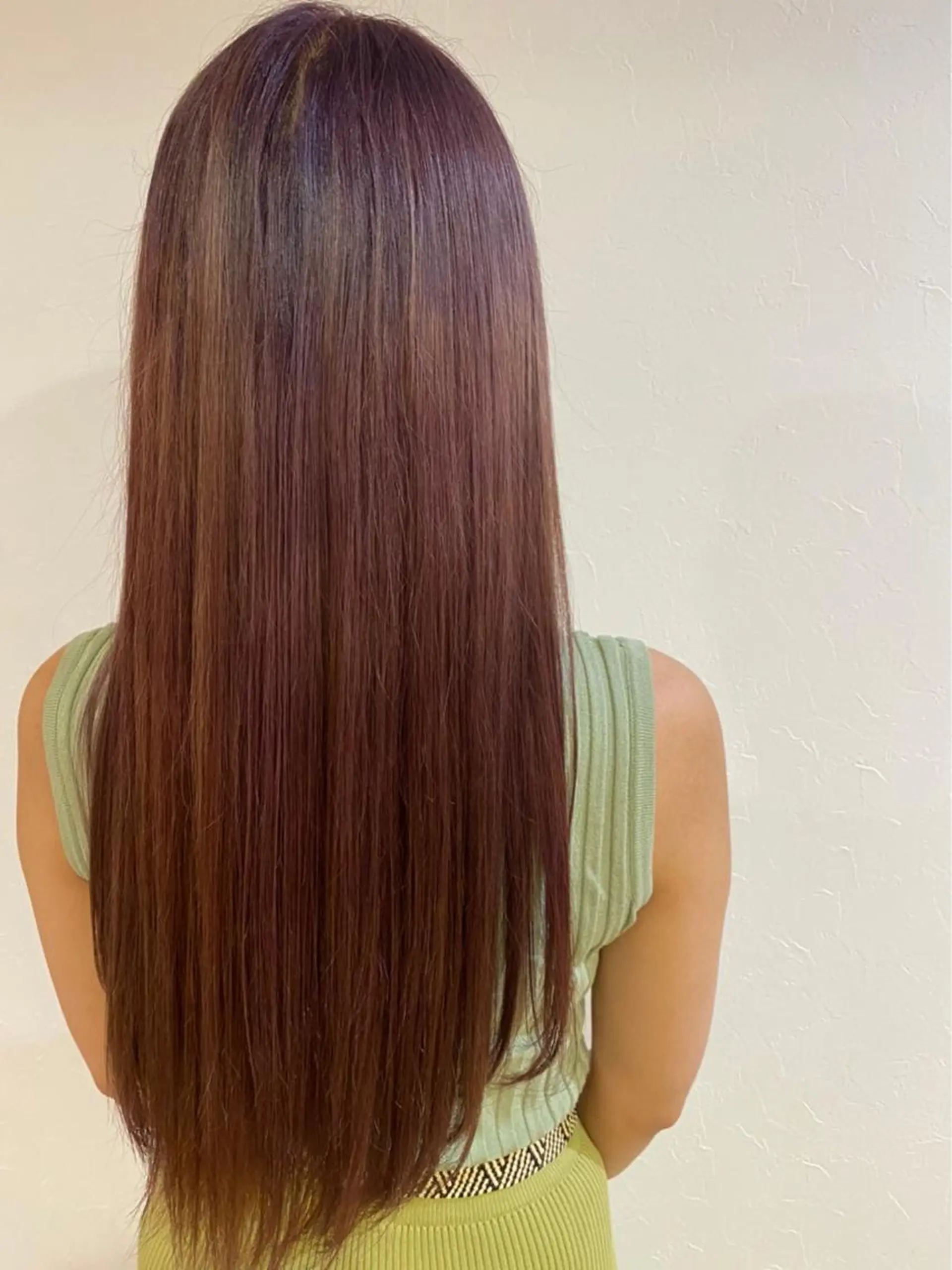 ロング カラー 山中 かりんのヘアスタイル