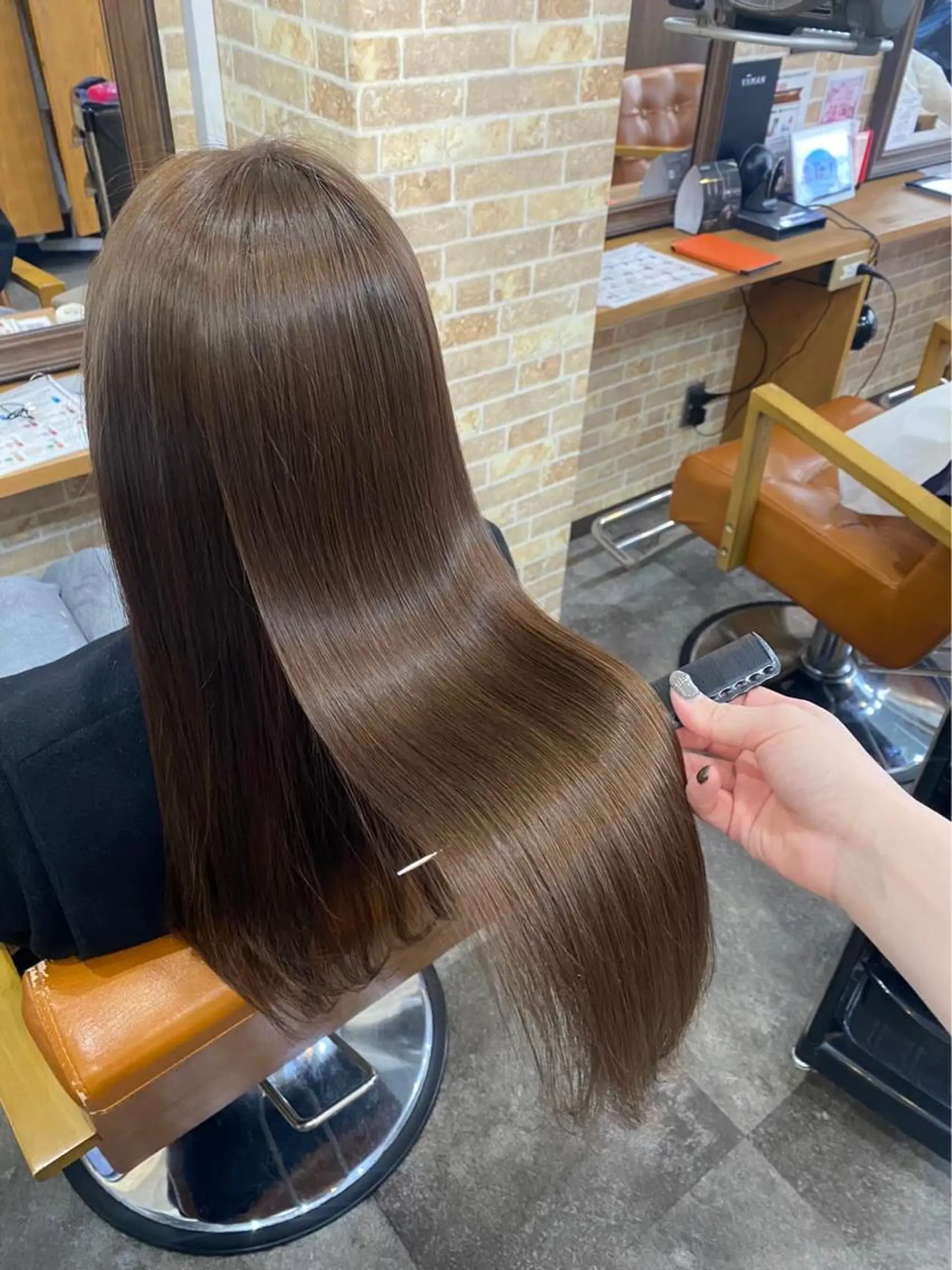 セミロング カラー カット ヘアカラー トリートメント 上質髪🪐 AIRI🪷‧₊˚のヘアスタイル