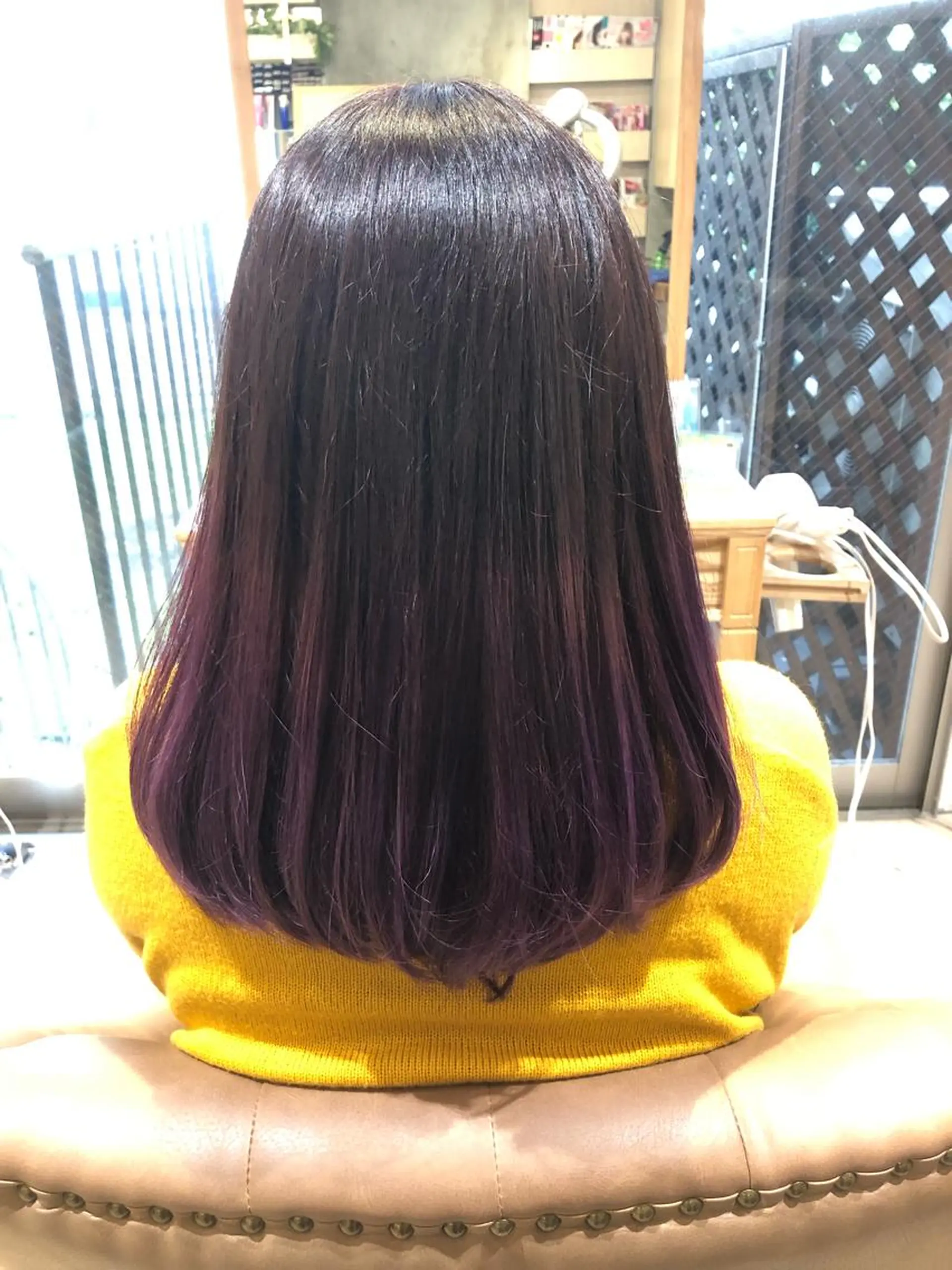 セミロング パープルカラー 佐川 友里のヘアスタイル