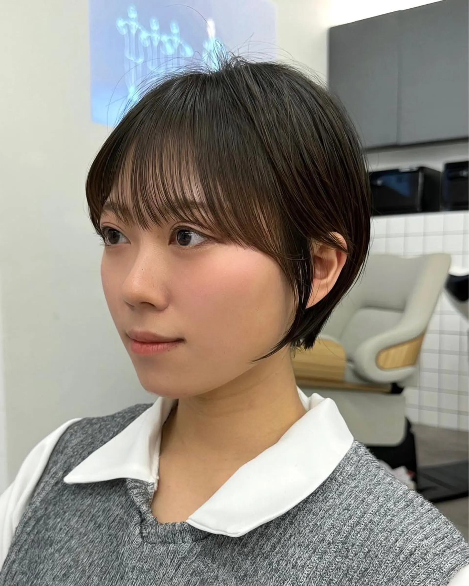 ショート 顔周りカット ショートヘア カット ヘアカラー トリートメント ショートヘア くすみカラー、大場猛のヘアスタイル