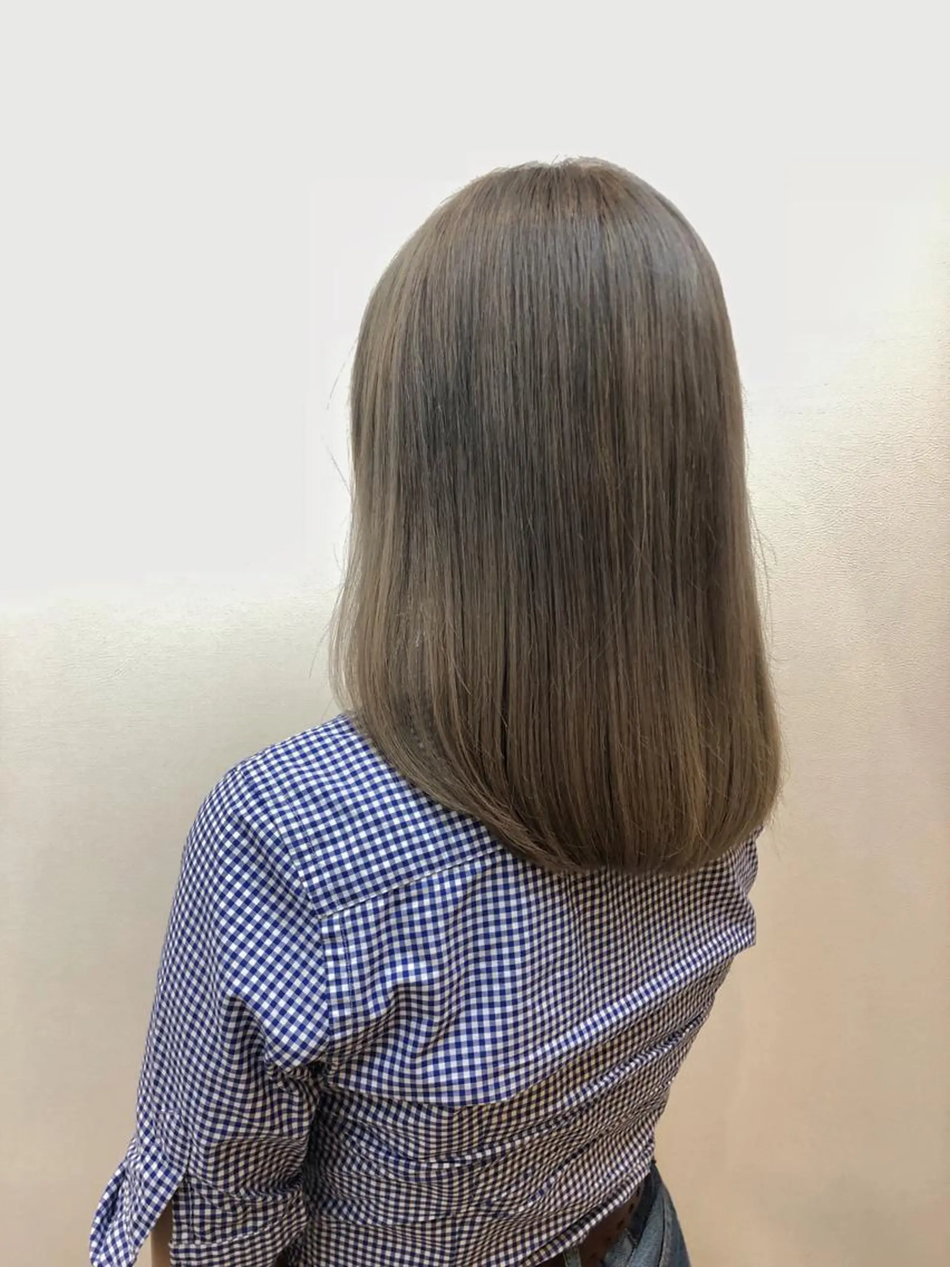 ミディアム カラー イルミナカラー 齋藤 らいのヘアスタイル