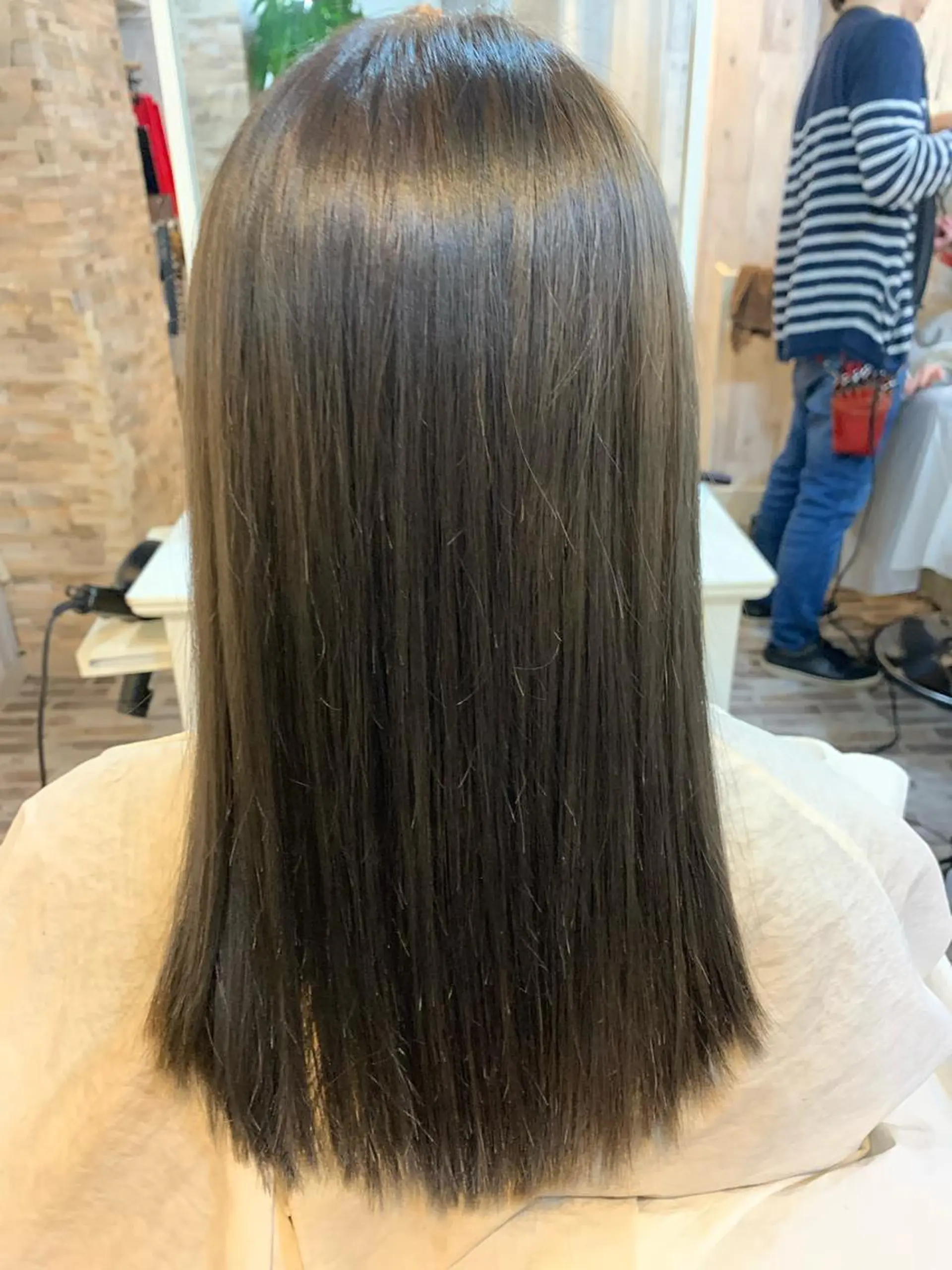 セミロング カラー ✨透明感カラー 聖奈✨のヘアスタイル