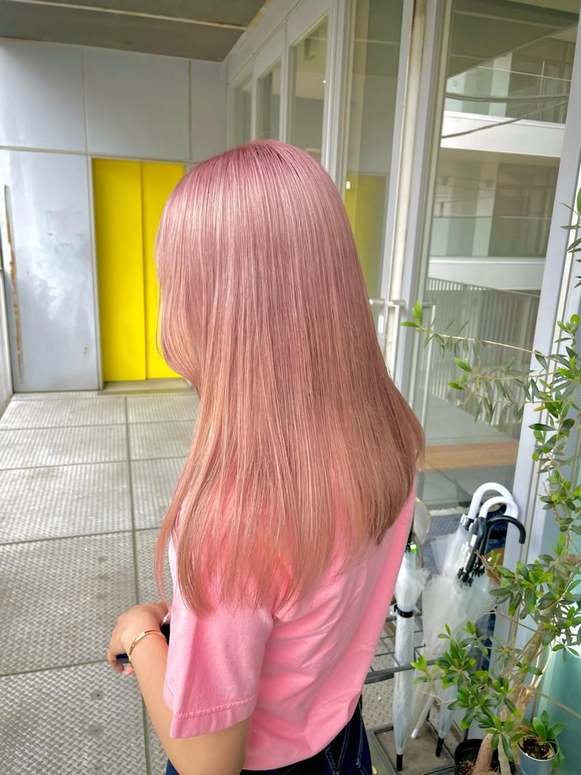 ミディアム カラー ヘアアレンジ メンズ ベージュカラー ピンクカラー ピンクベージュ ヘアカラー トリートメント ヘアセット 💐大人可愛く Kroda💐のヘアスタイル