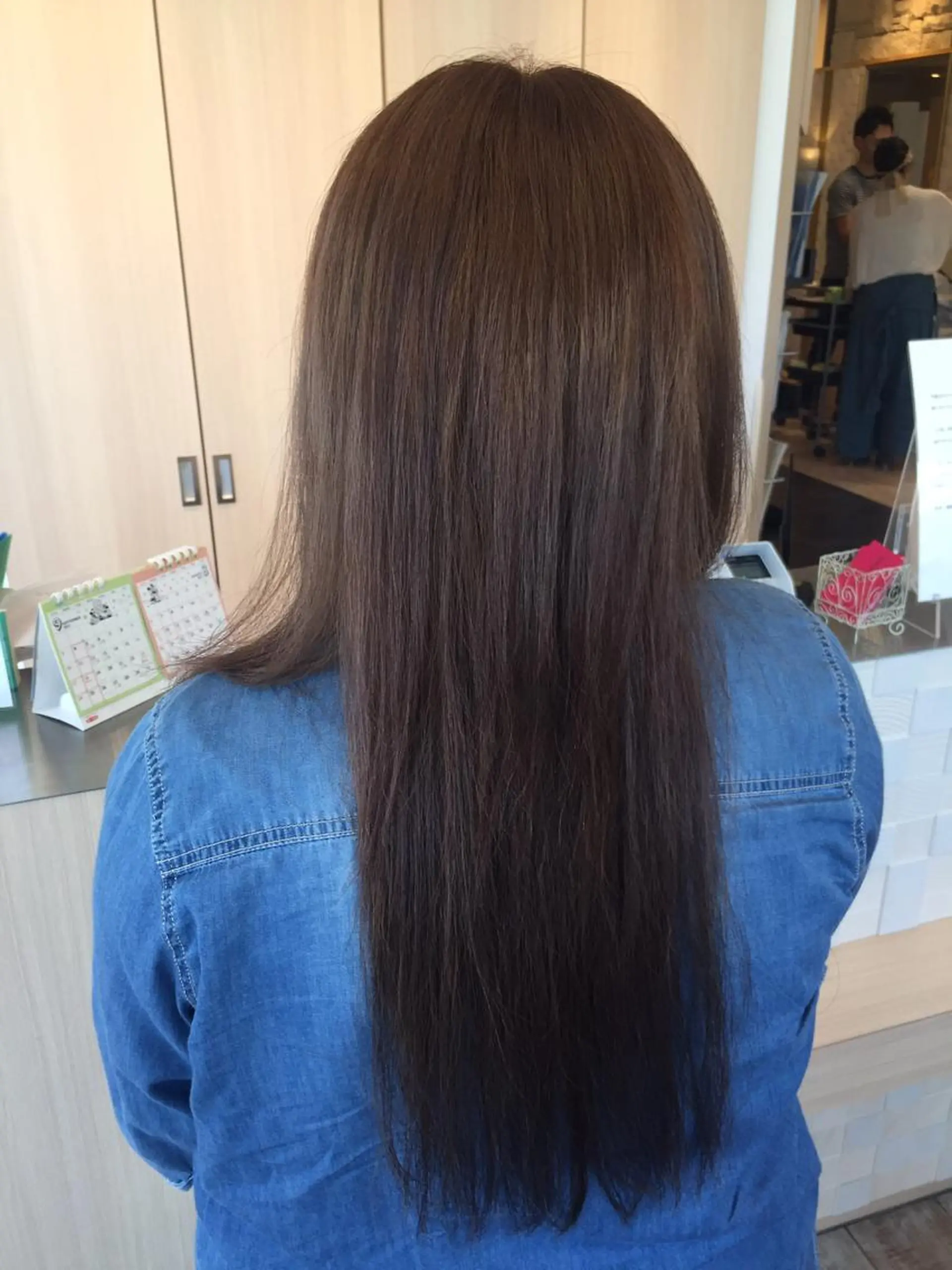 ロング カラー アッシュ デザインカラー ダブルカラー ハイトーンカラー イルミナカラー BIANCO北堀江 AKANEのヘアスタイル