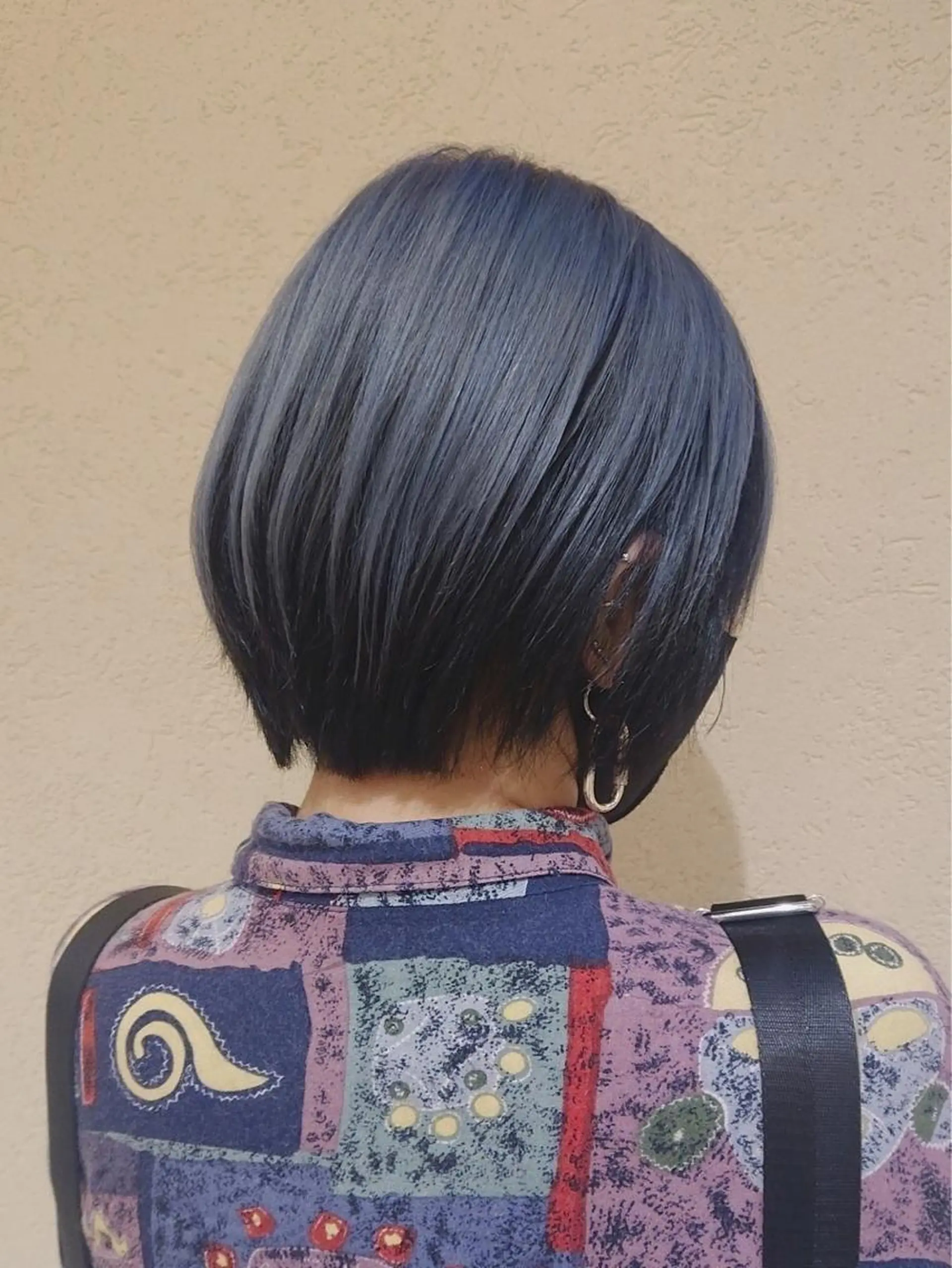 カラー ブリーチ ブルーカラー ヘアカラー 岩田大幹/艶カラー /髪質改善のヘアスタイル