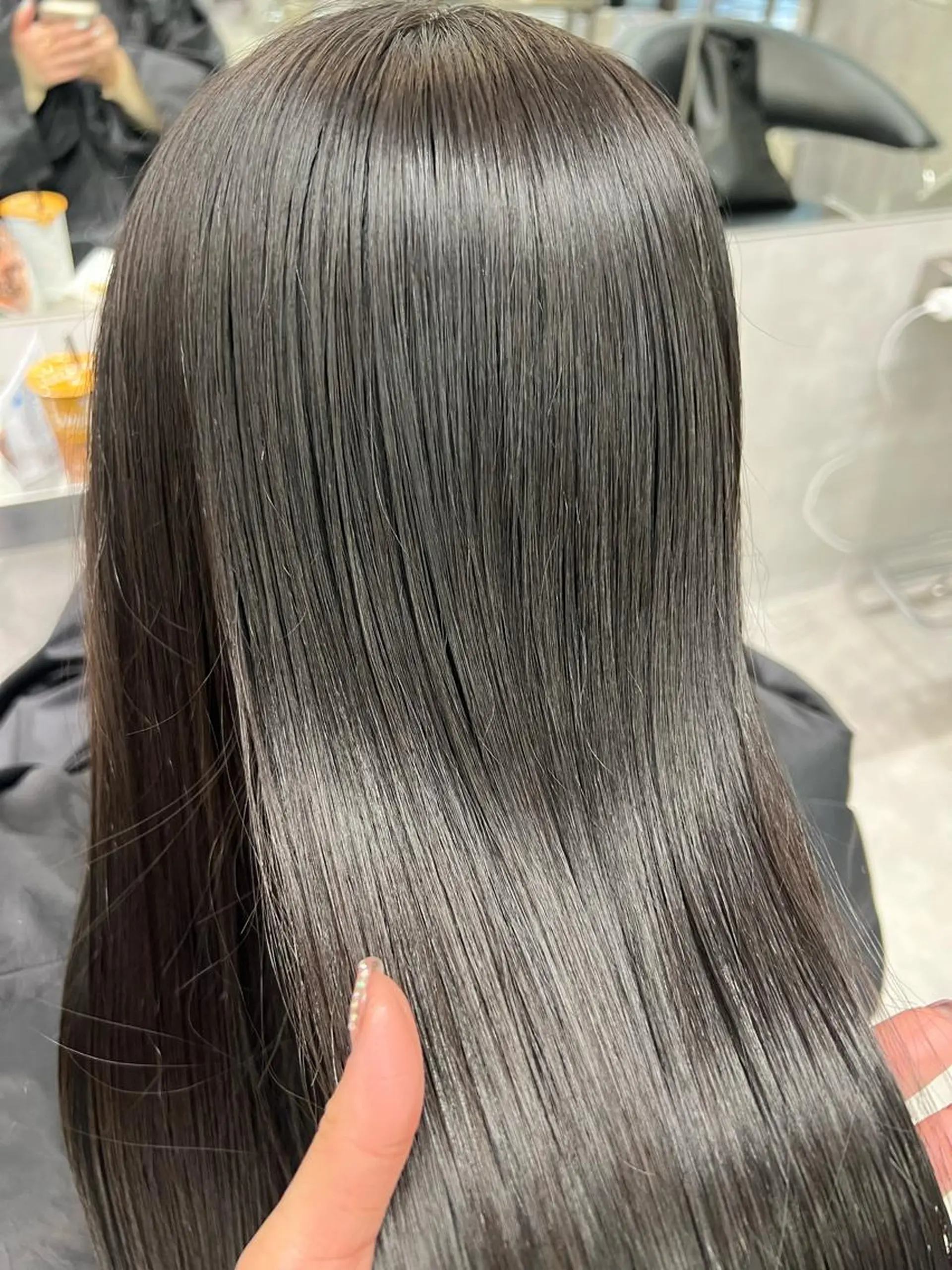 ロング 上田 エミのヘアスタイル