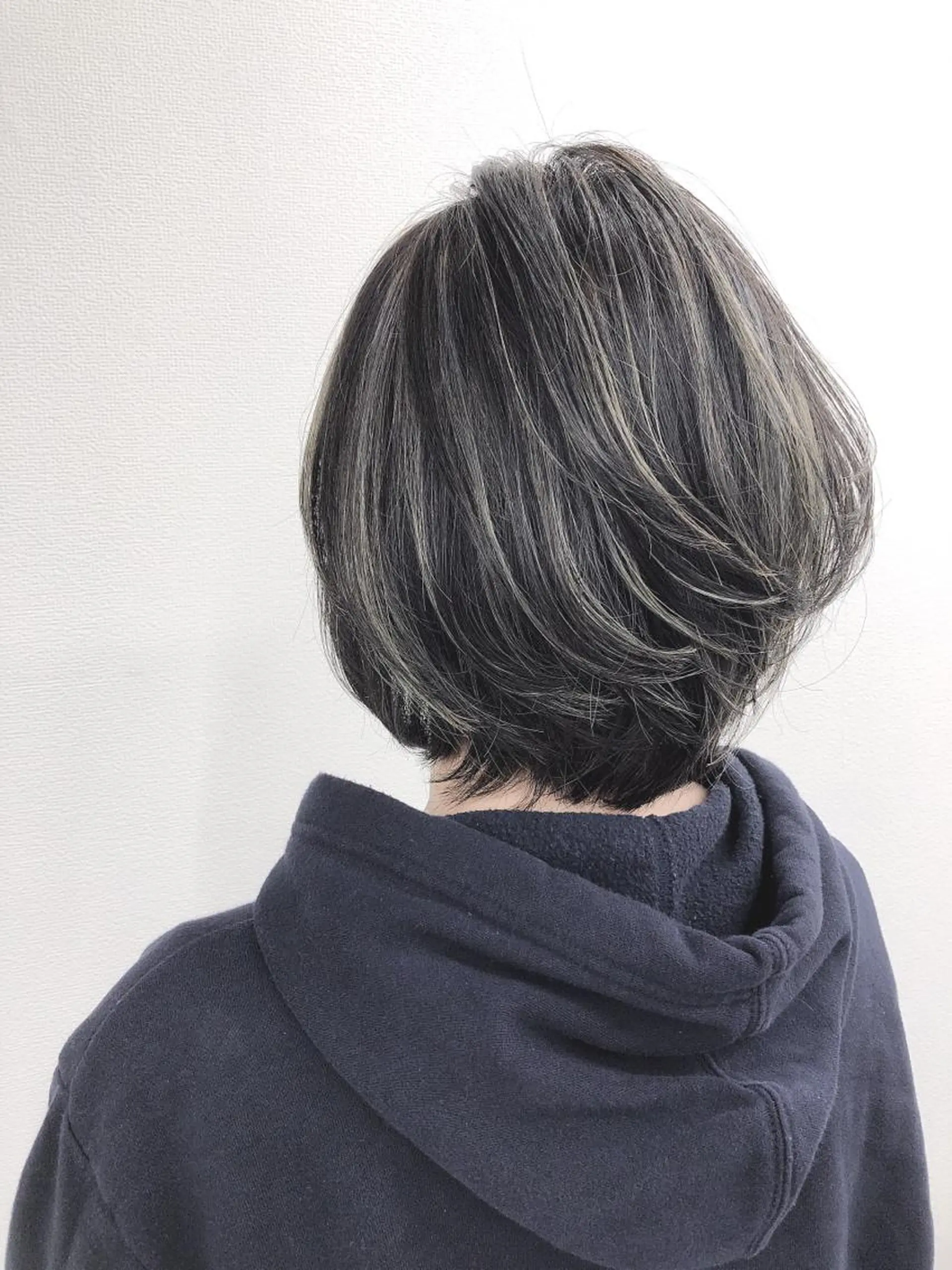 ショート ヘアカラー トリートメント ミルクティーカラー 🌈店長クボのヘアスタイル