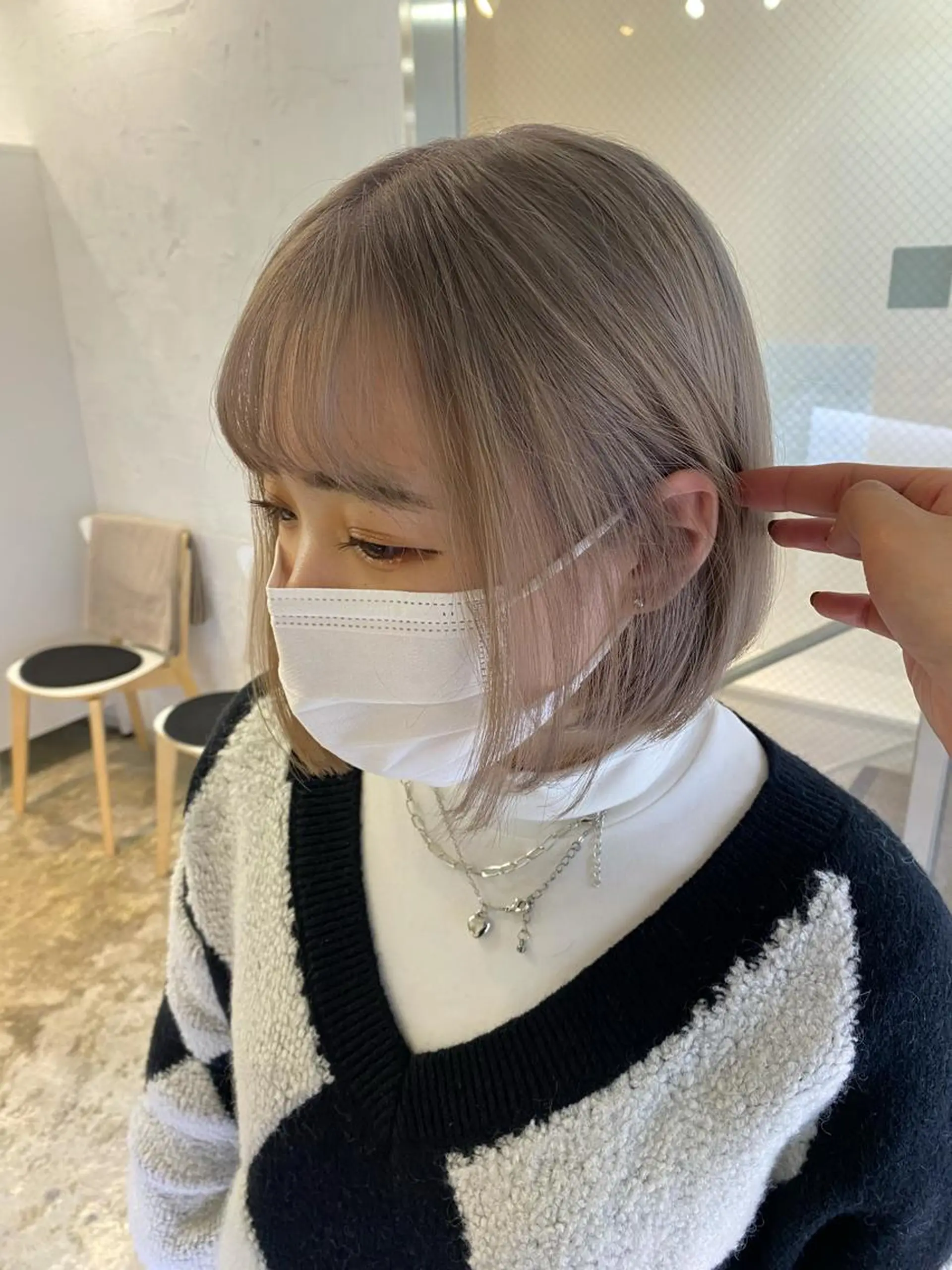 ショート カラー ブリーチ ハイトーンカラー 透明感カラー 大人グレージュ有村のヘアスタイル