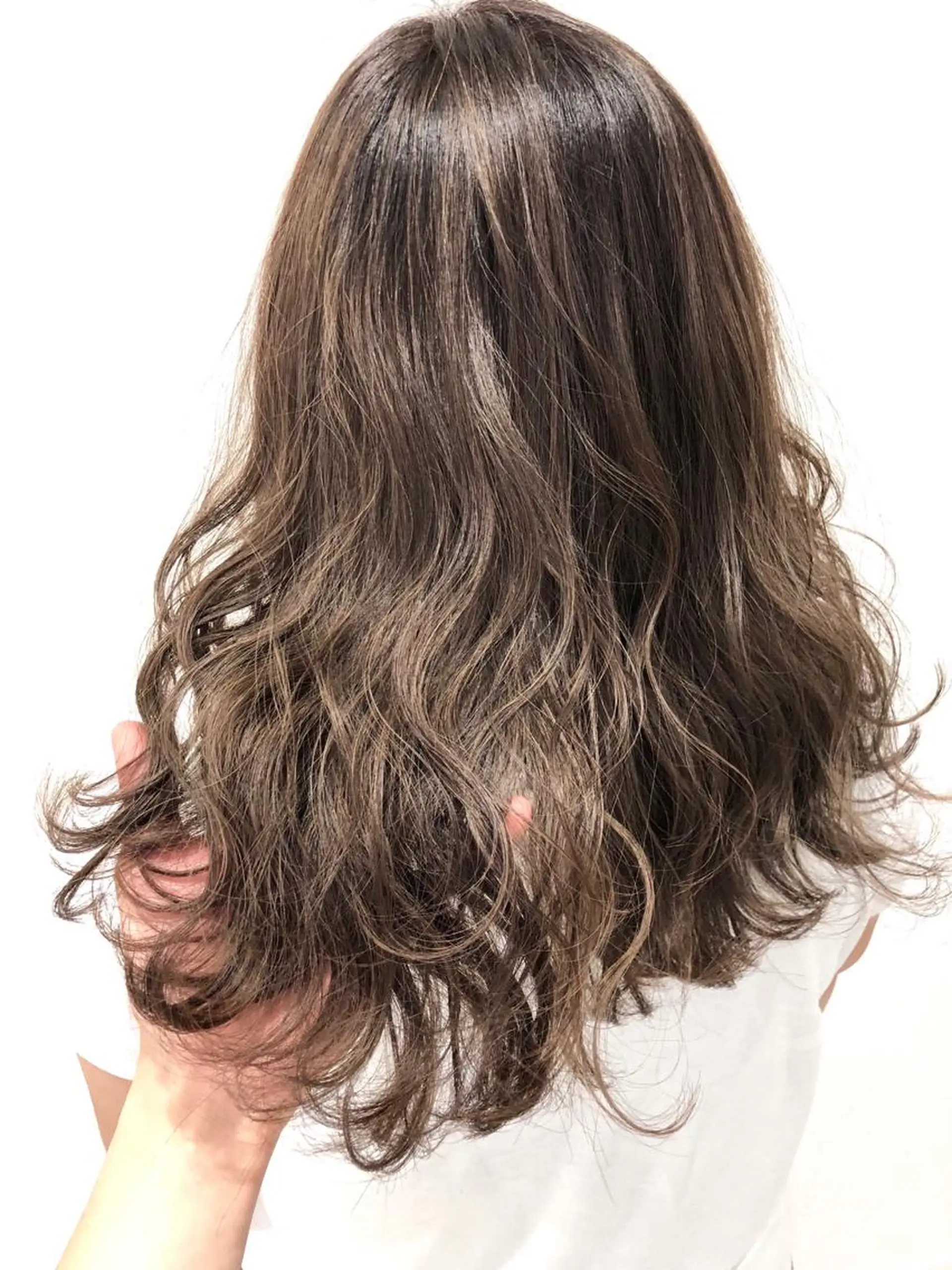 ロング ハイライト ブリーチ無しカラー 👑店長　平松　由のヘアスタイル