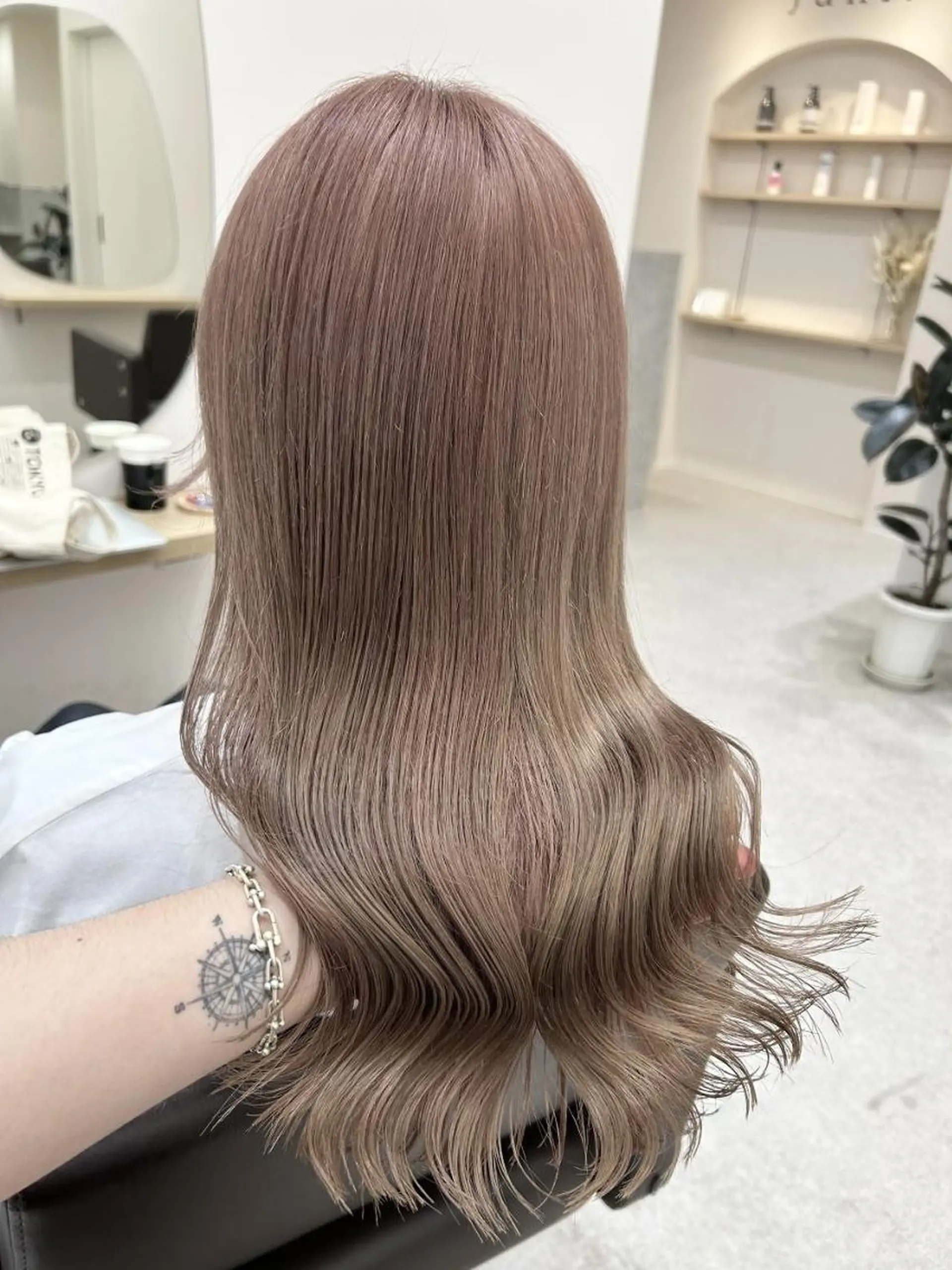 ロング カラー ✨【公式】 juhl.横浜✨のヘアスタイル