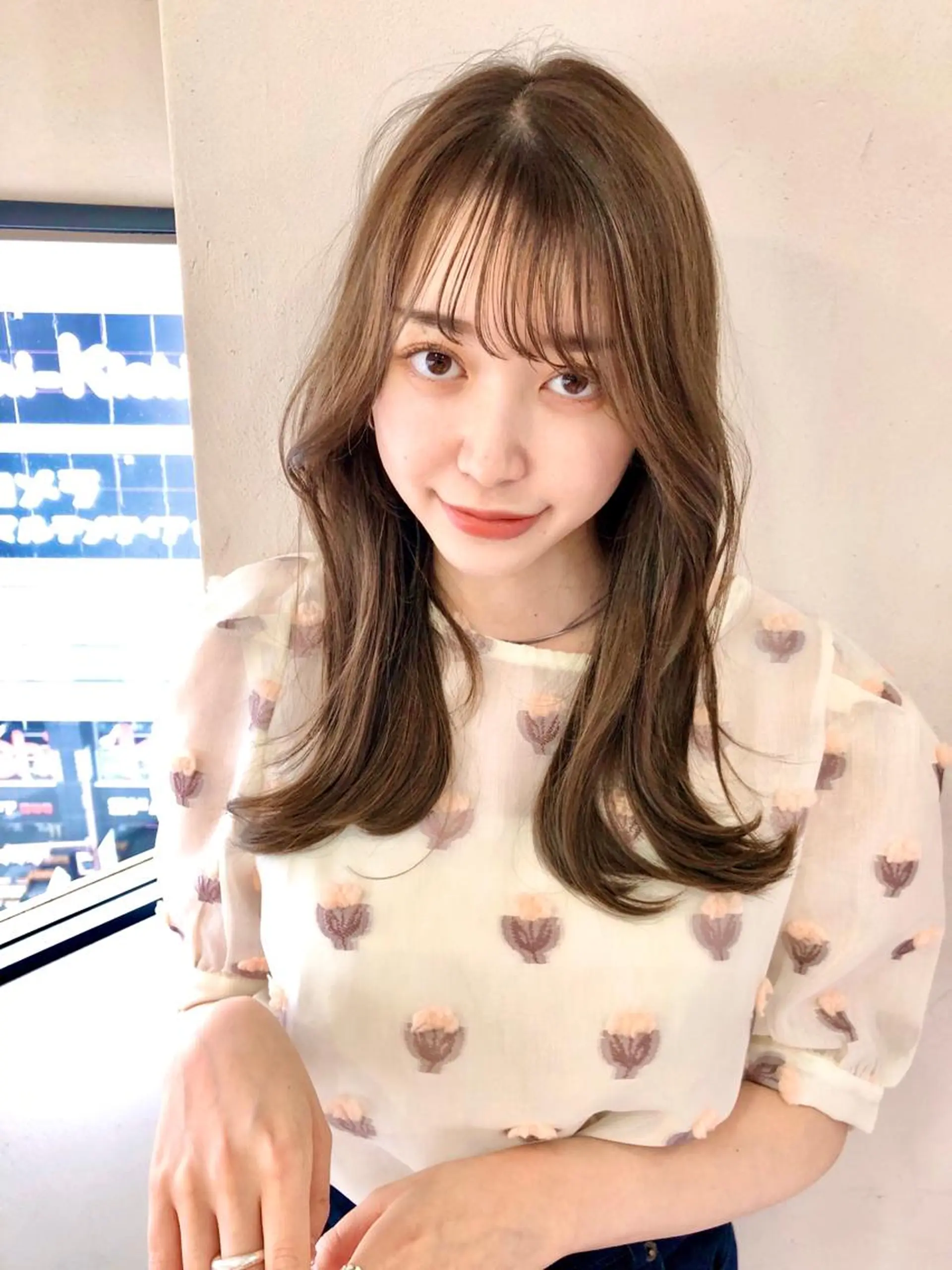 ロング カラー くびれヘア 韓国風ヘア カット ヘアカラー トリートメント トレンドヘア🌿 森  一愛のヘアスタイル