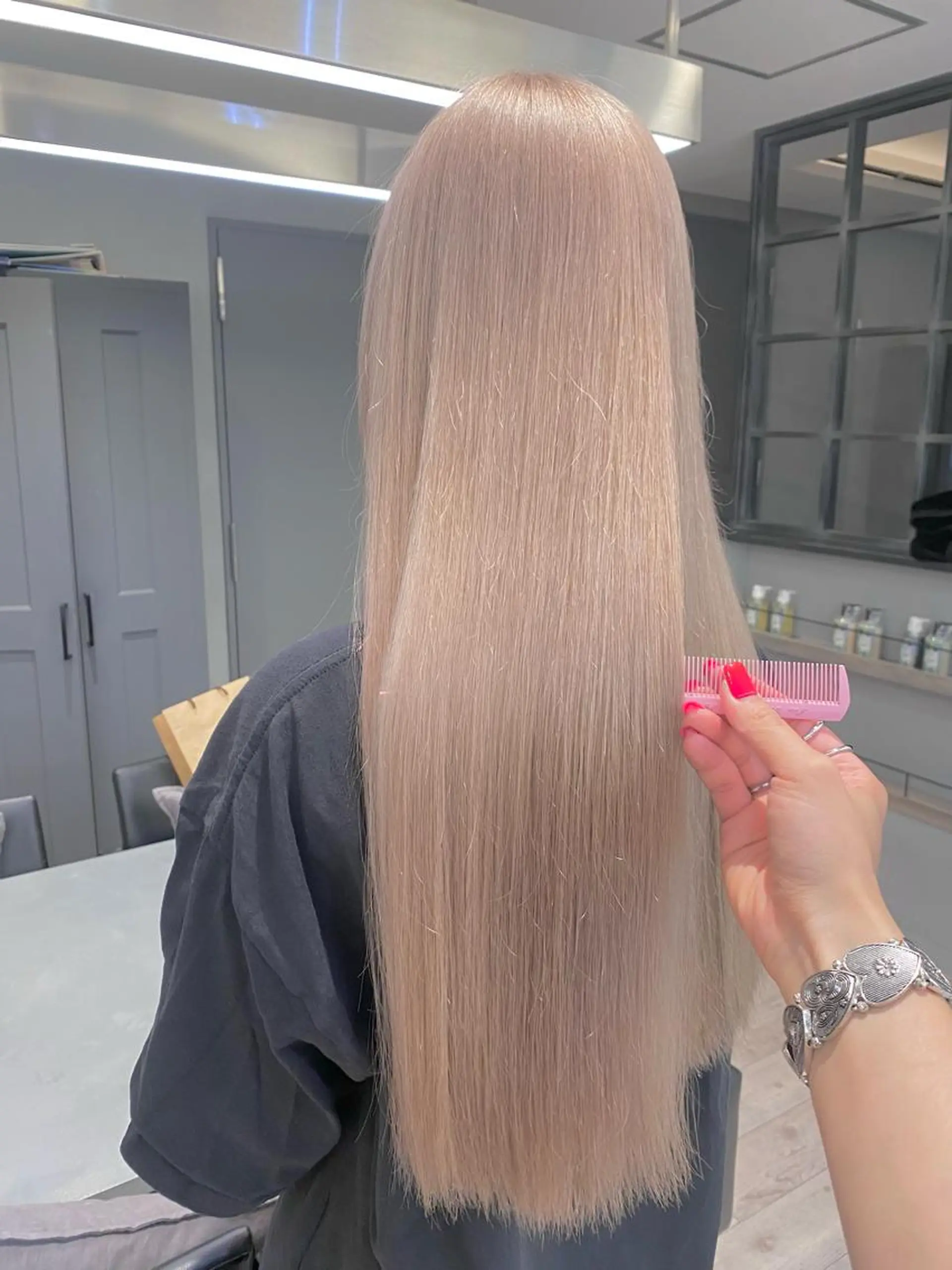 ロング カラー ヘアカラー ハイトーン特化サロン 🍑momo🍑のヘアスタイル