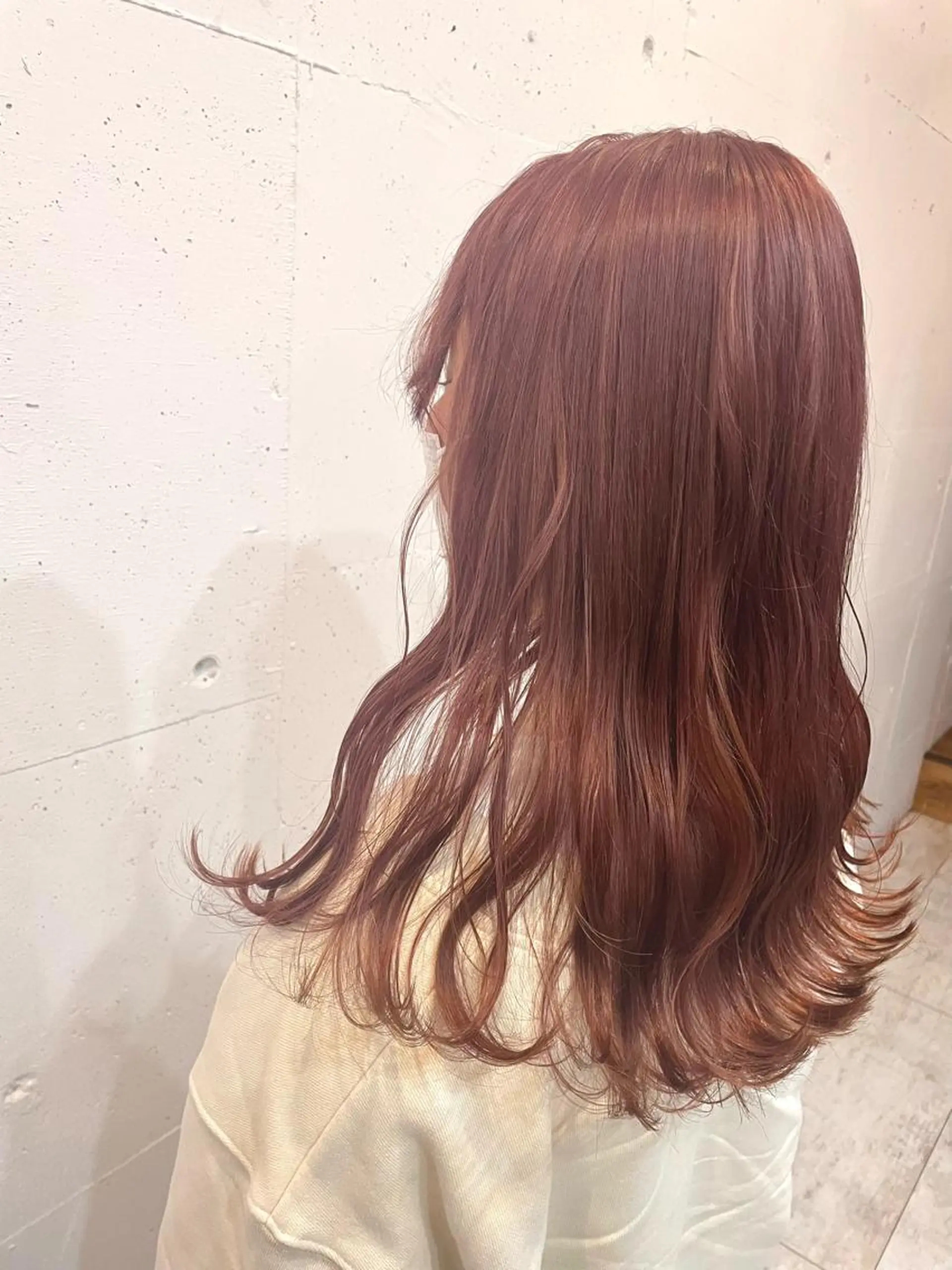 セミロング カラー ヘアカラー 小坂 真子のヘアスタイル