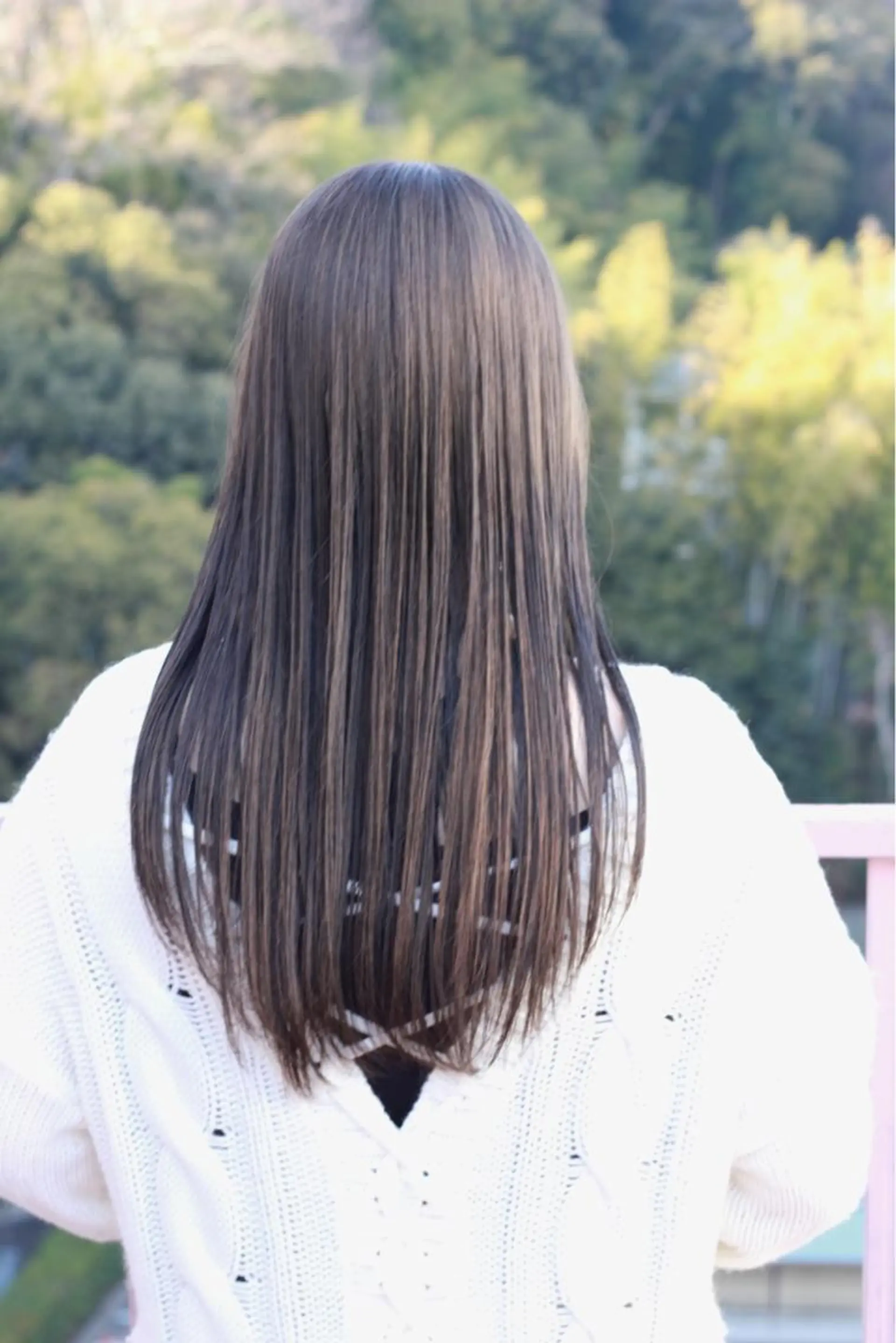 ロング カラー ブリーチ グレージュ オリーブグレージュ オリーブグレー カット 縮毛矯正 Viage （ビアージュ）のヘアスタイル