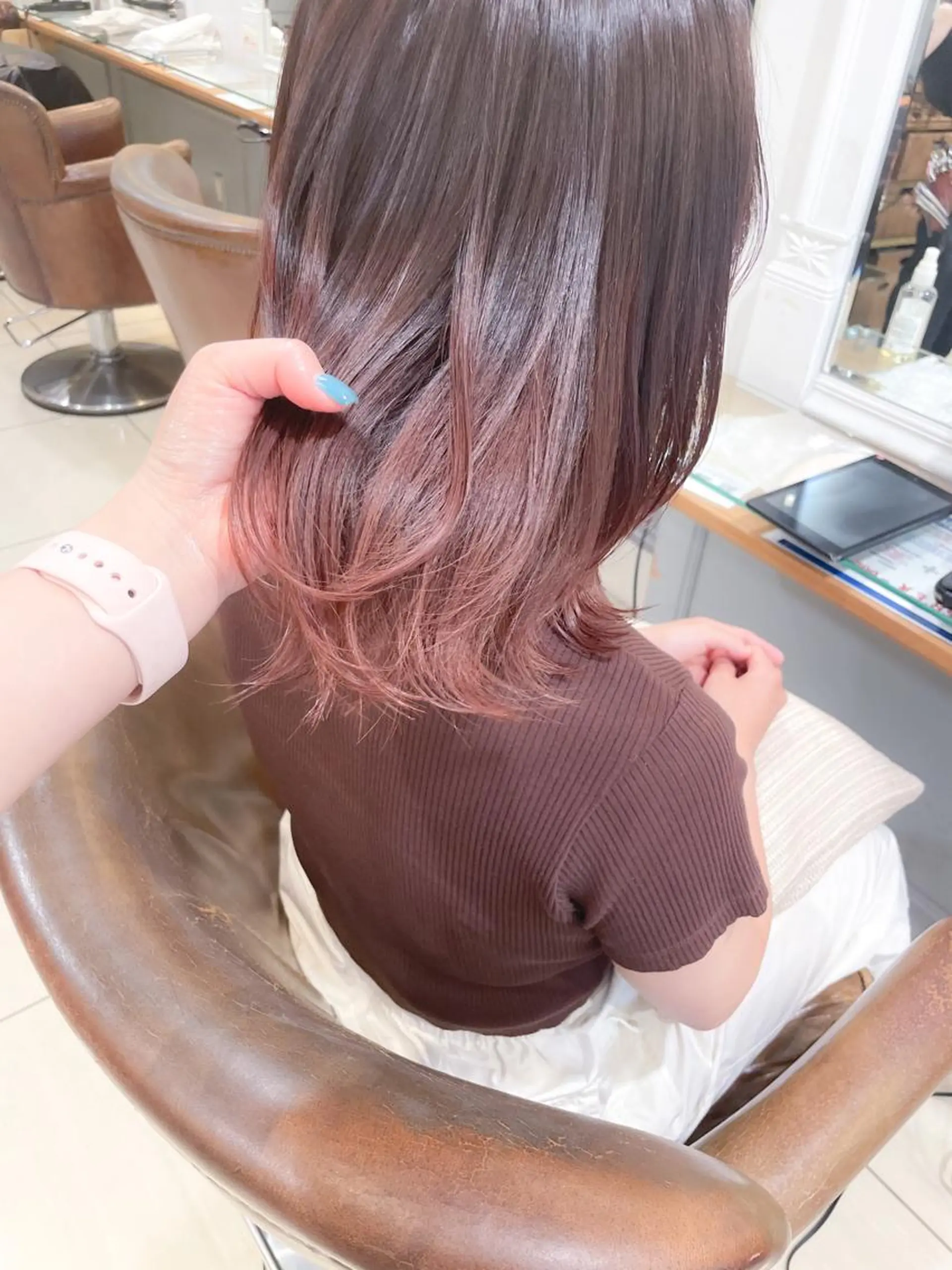 ミディアム カラー ベージュカラー ピンクカラー ピンクベージュ カット ヘアカラー ✨カラー支持No.1 🧸ワキ カナコ🧸のヘアスタイル