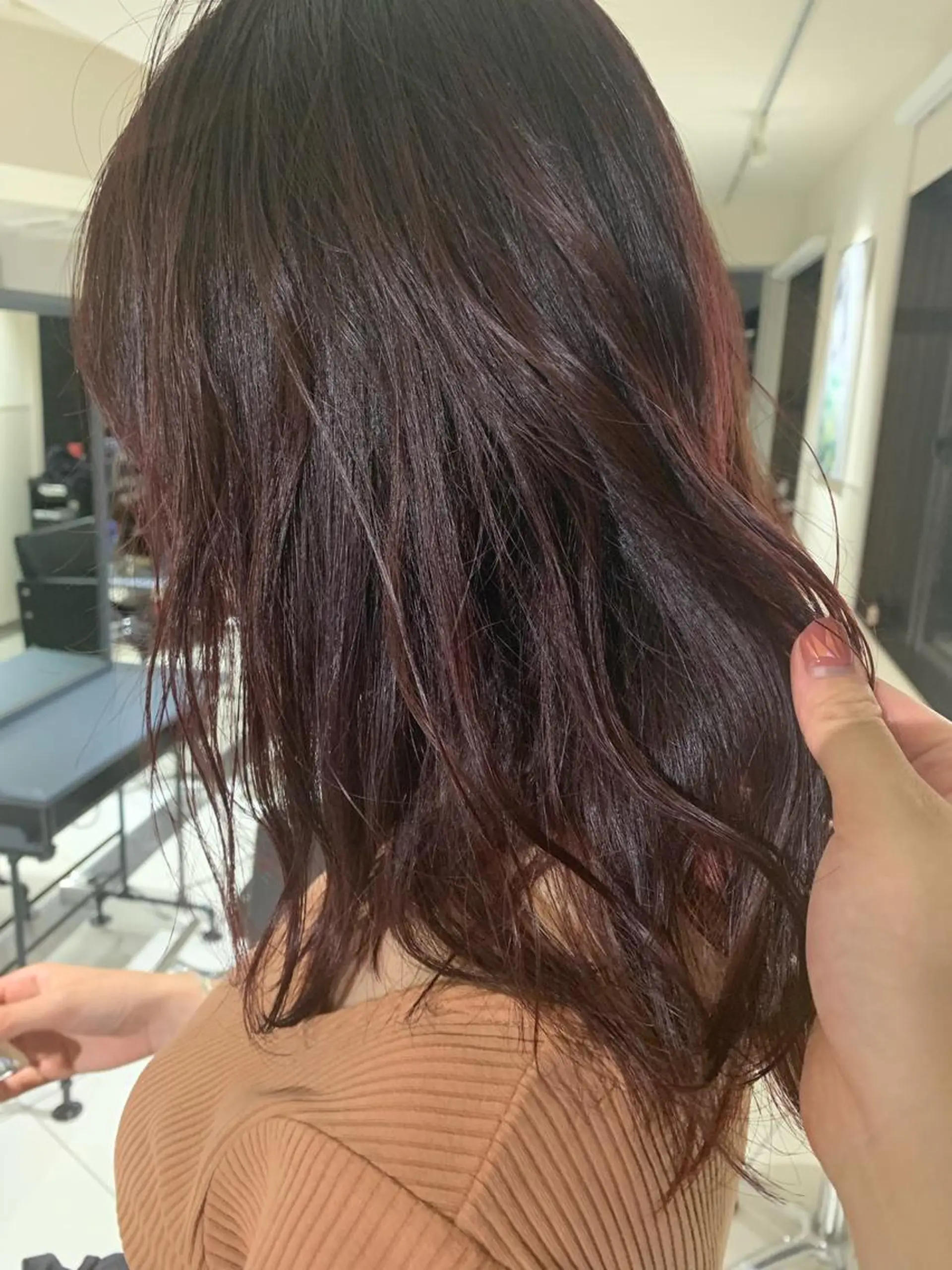 セミロング カラー raika .のヘアスタイル