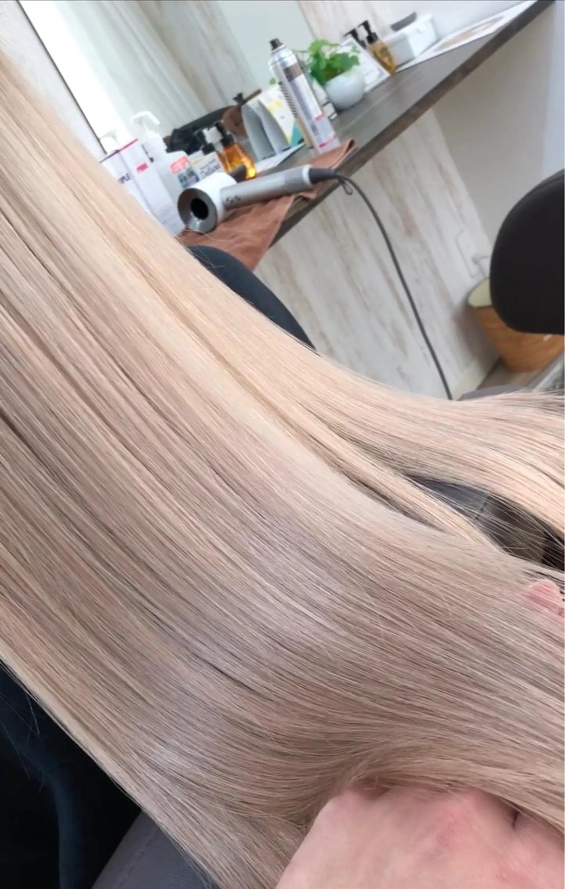 ロング カラー エクステ プライベートサロン LyoN/RYOTAのヘアスタイル