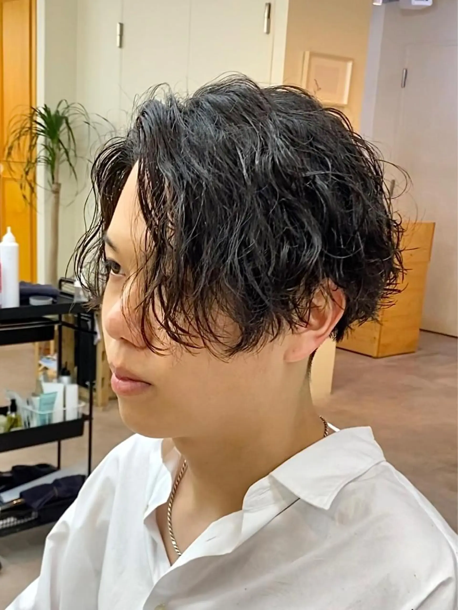 ミディアム パーマ メンズ 波巻きパーマ カット パーマ JINKIメンズ特化 メンズカットパーマのヘアスタイル
