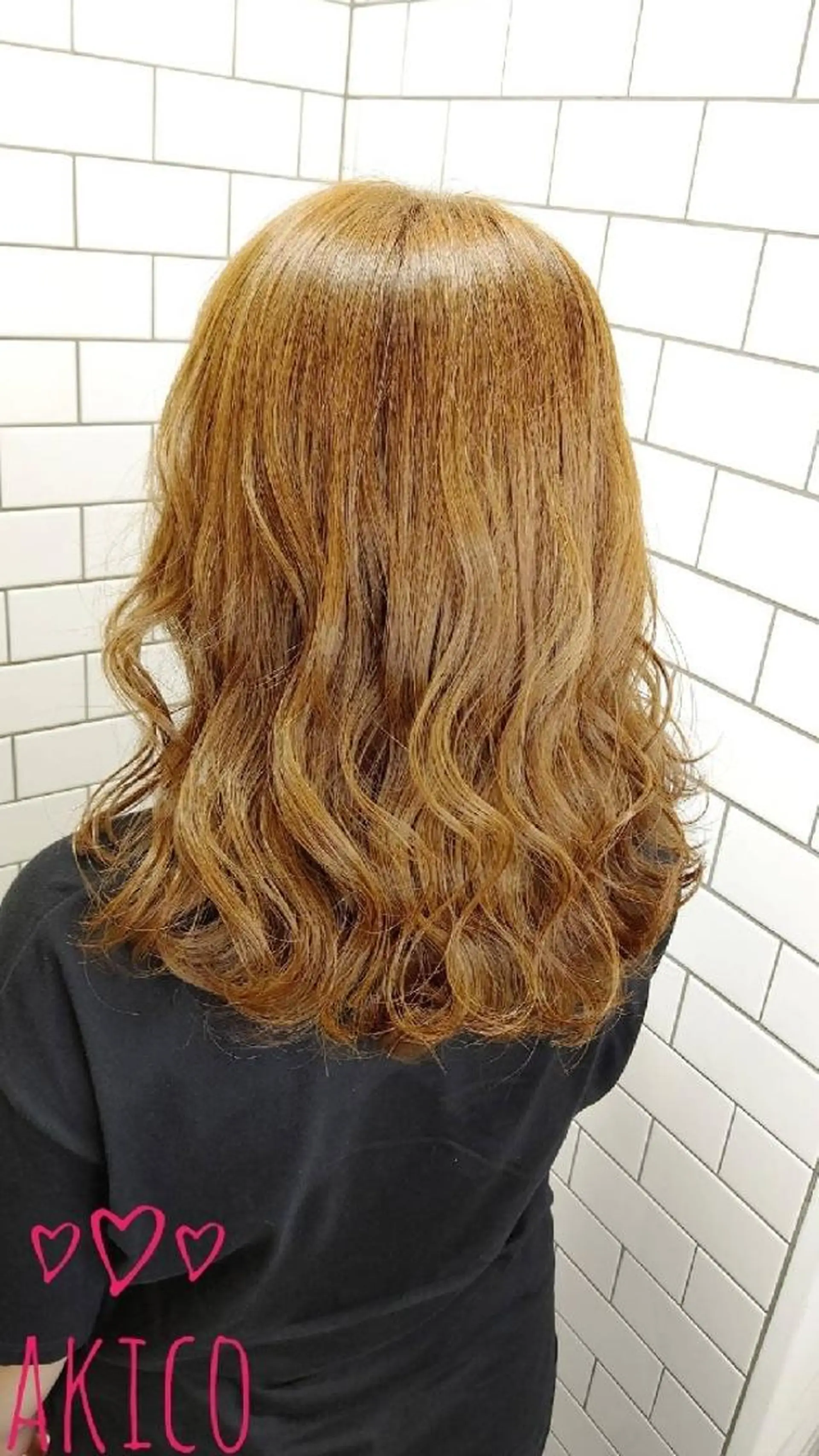 セミロング カラー LUXBE GALLERY なんば駅前店所属・ラックスビーギャラリ ー AKICOのヘアスタイル