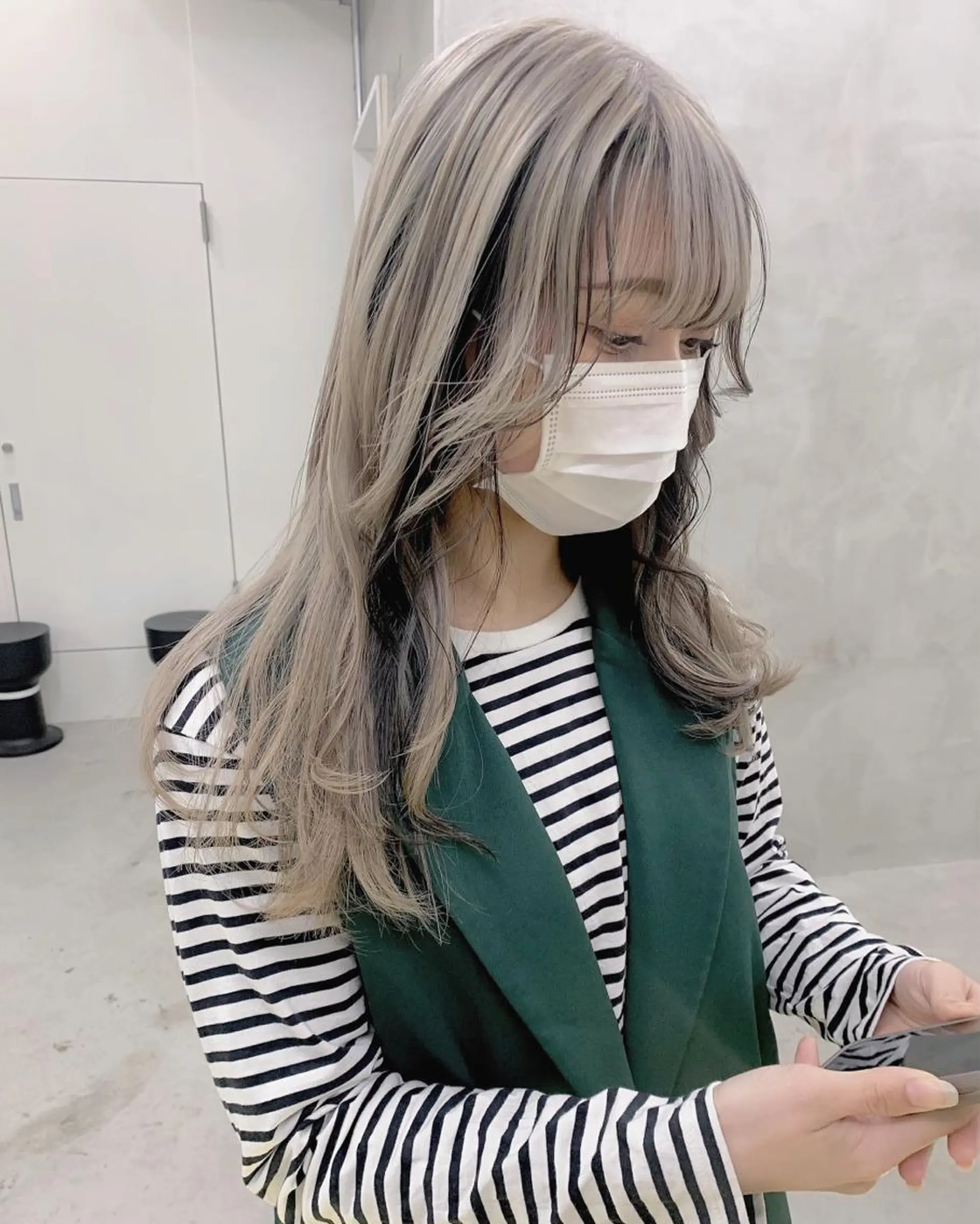 セミロング カラー ブームボックス所属・🐝ハイトーンカラー hachi🐝のヘアスタイル