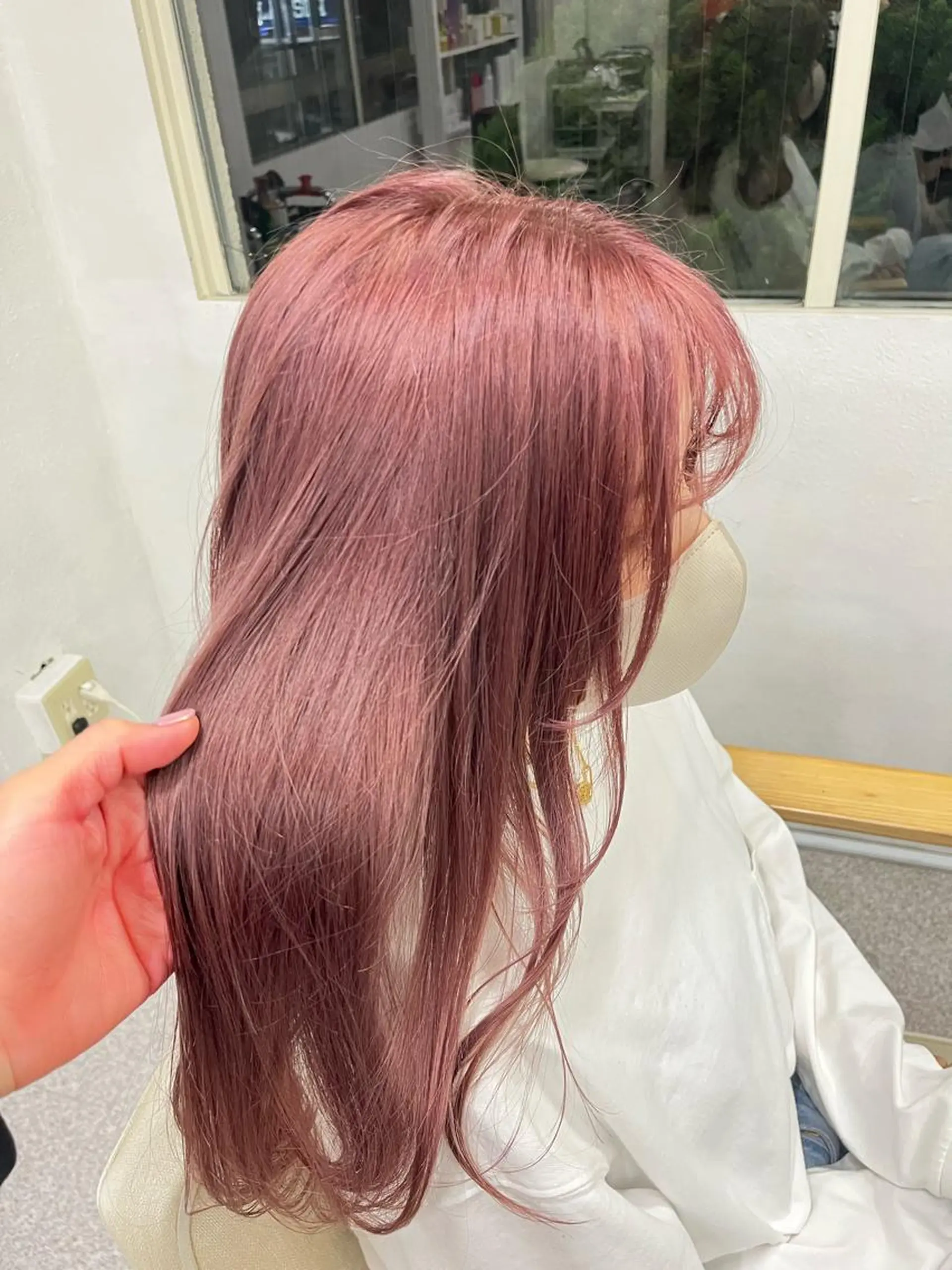 カラー ヘアカラー エクステ ハイトーン 💭黒崎ハルカのヘアスタイル