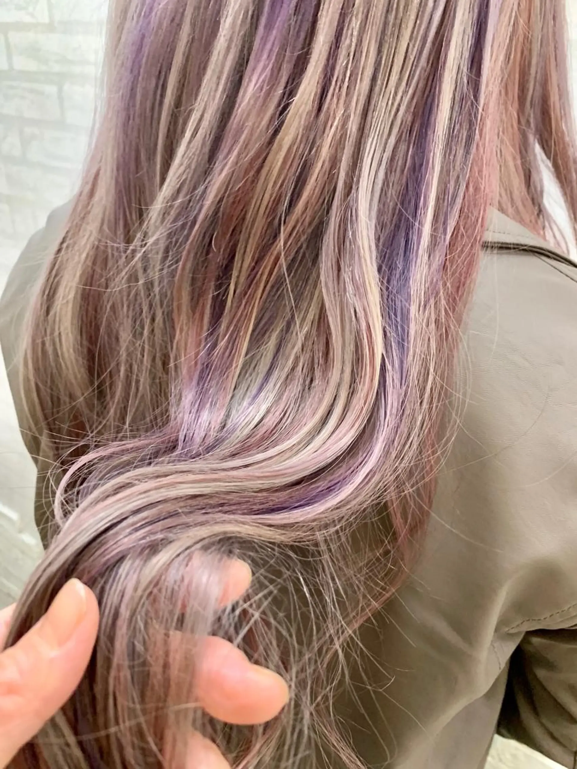 カラー ベージュカラー ブリーチ ホワイトベージュ O maikoのヘアスタイル