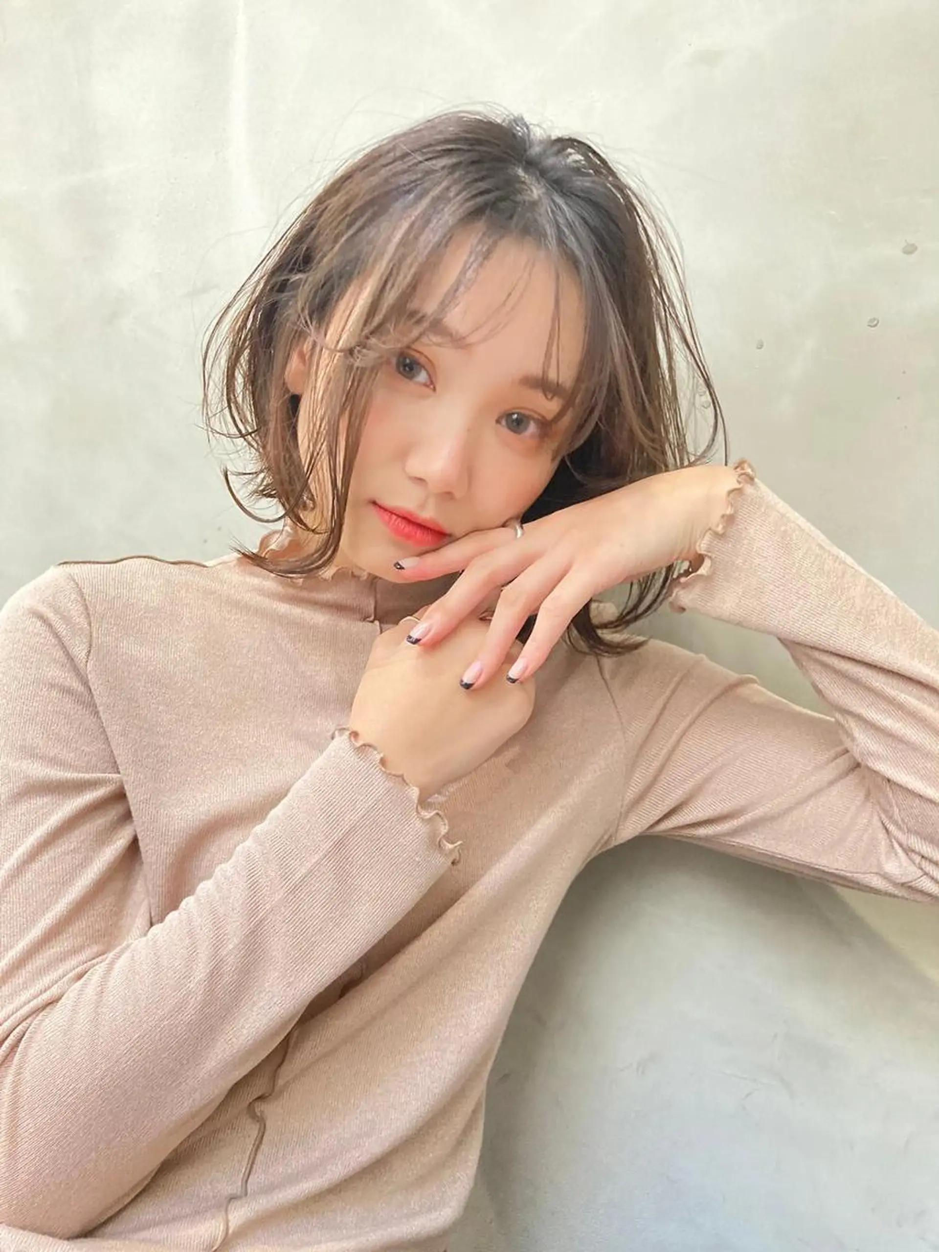 ミディアム カラー ヘアアレンジ ミディアムパーマ アクアカラー ダブルカラー グラデーションカラー ハイライトカラー ヘアカラー トリートメント 💝髪質改善💝_ chlom🌸春🌸のヘアスタイル