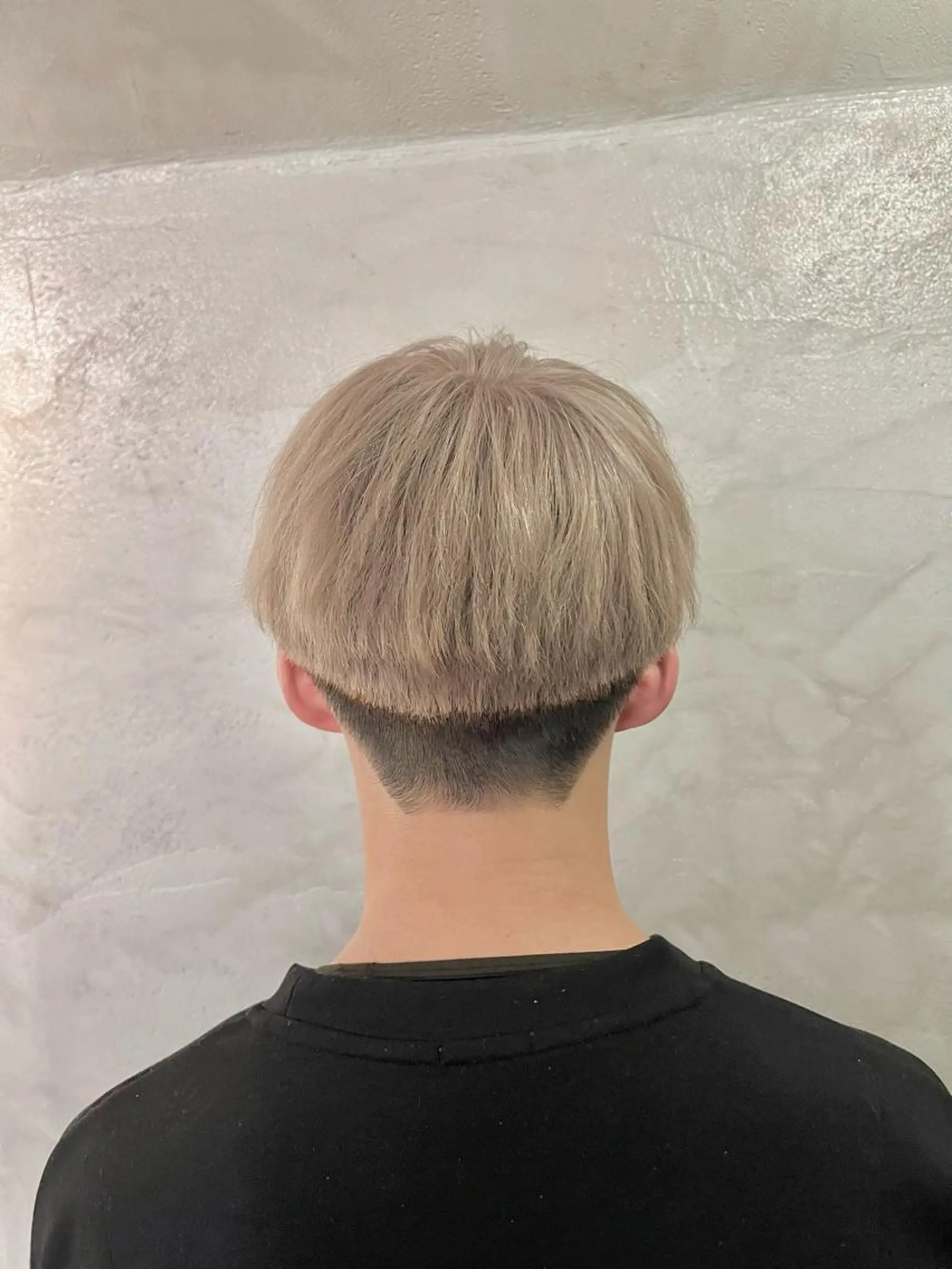 カラー メンズ メンズハイトーン ハイトーンカラー ヘアカラー FUJINO RYOのヘアスタイル