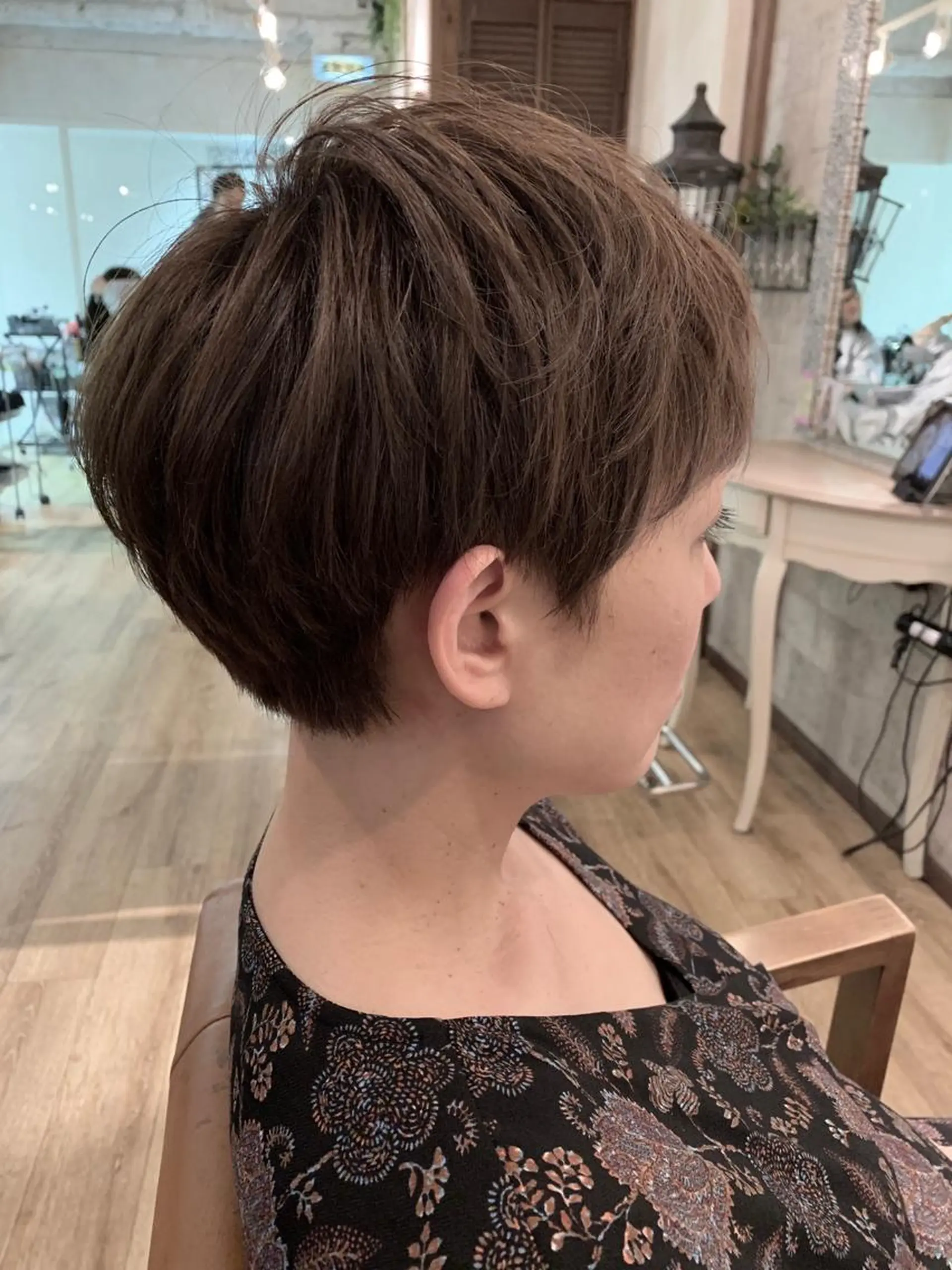 ショート カラー アッシュ ベージュカラー 透明感カラー ショートヘア カット ヘアカラー トリートメント SALOWIN(サロウィン)広島並木通り所属・田村和範/似合わせ カラー/縮毛矯正のヘアスタイル