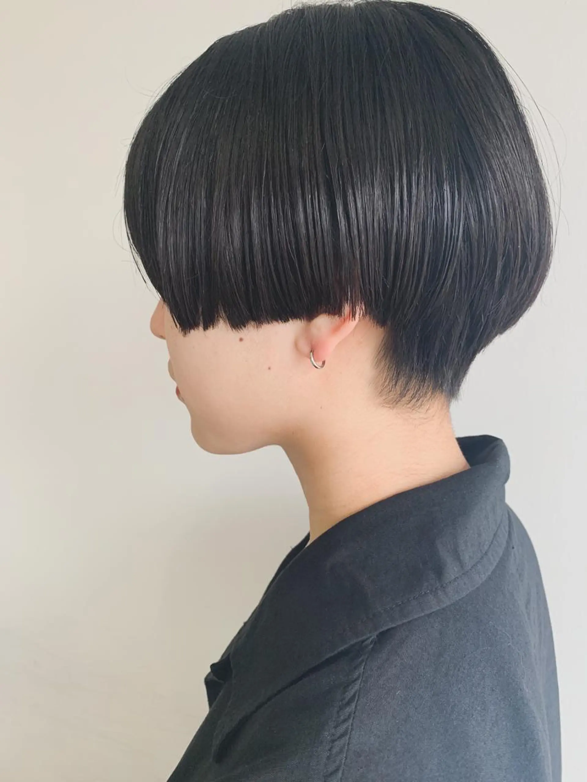 ショート nuu所属・💜ショート💜 ウルフ、ボブ二色亜美のヘアスタイル