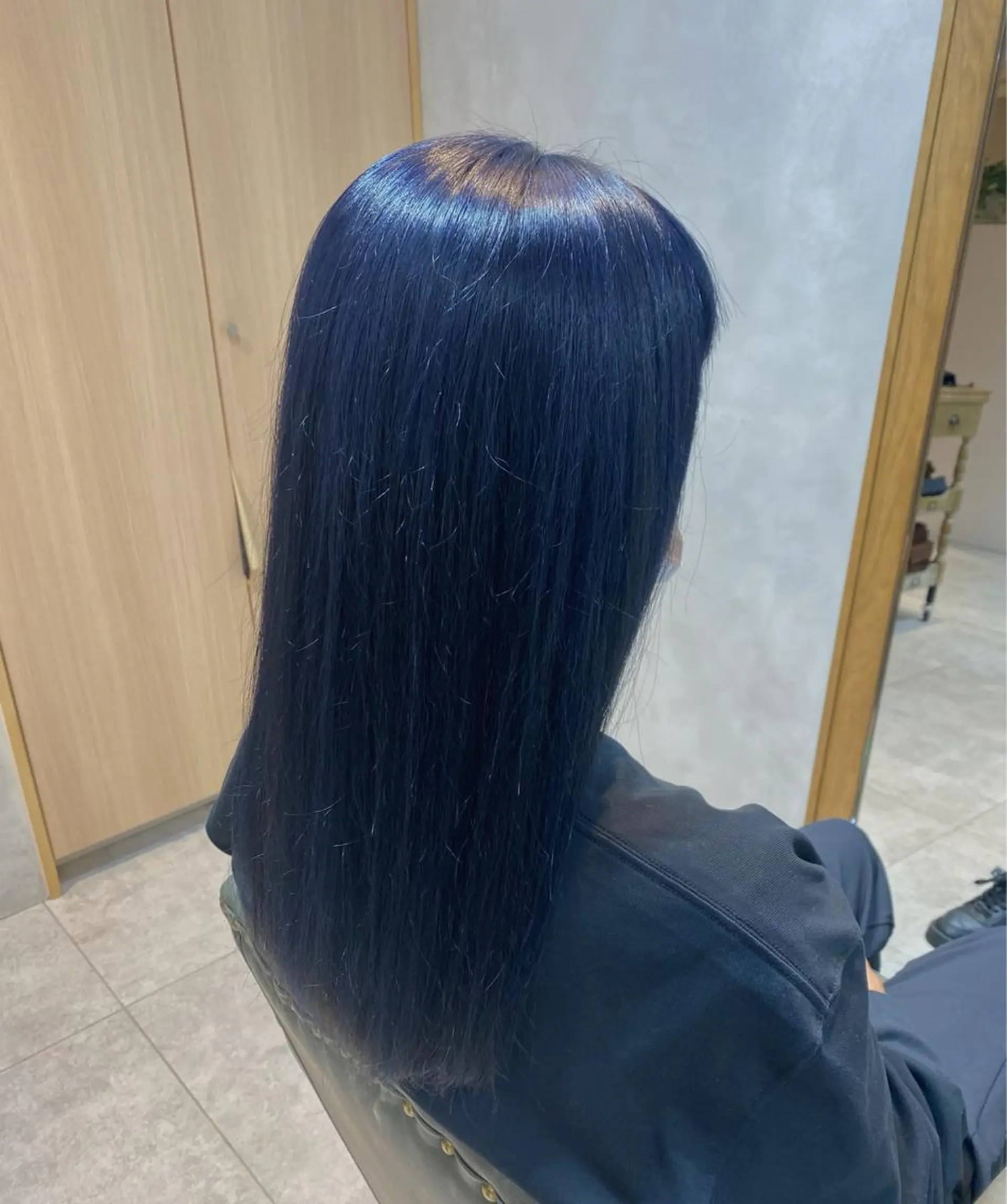 ロング カラー ブリーチ ケアブリーチ ダブルカラー ネイビーカラー ヘアカラー 寒河江 舞奈のマツエク・マツパデザイン