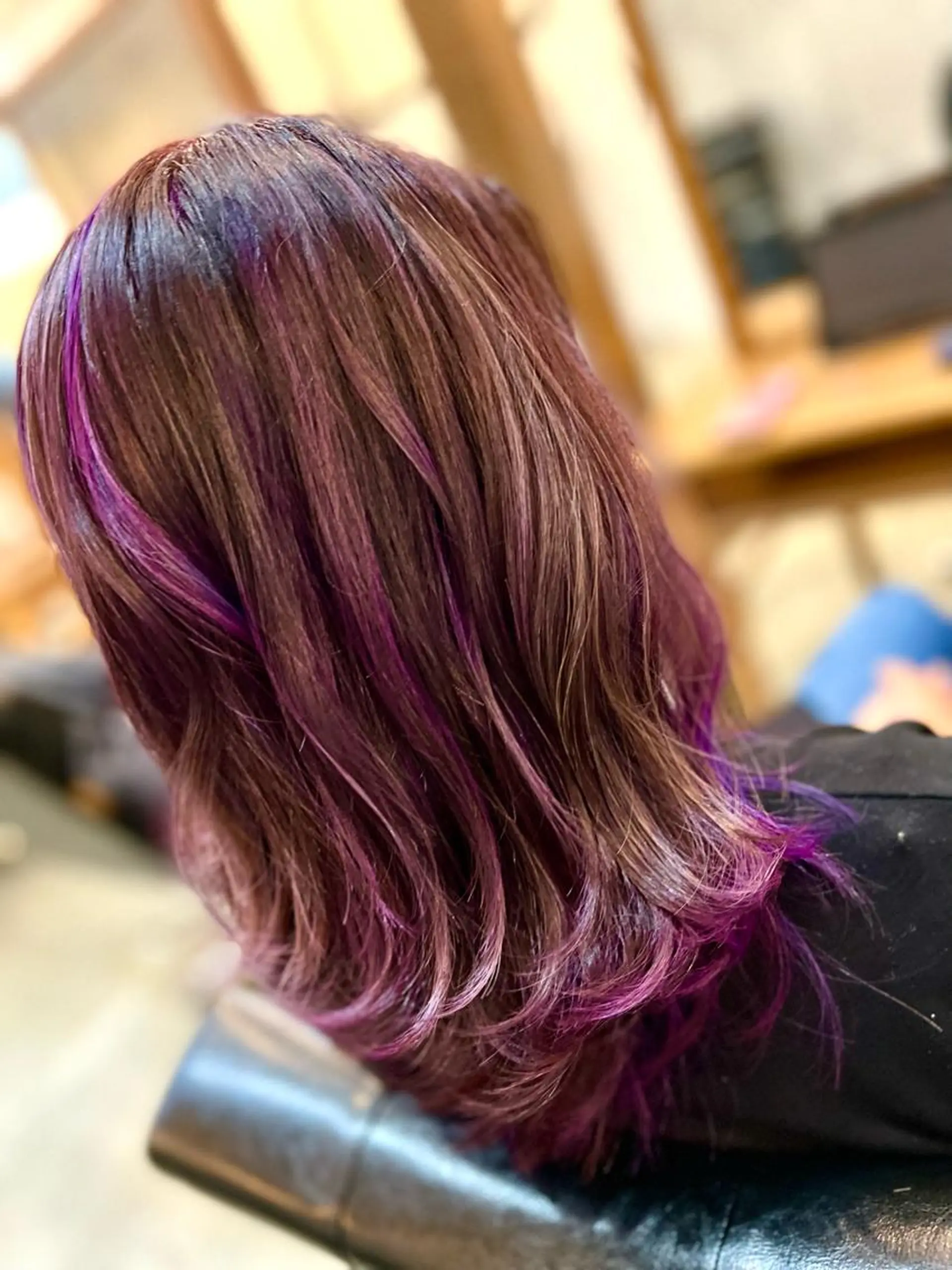 セミロング カラー ハイライトカラー ピンクカラー パープルカラー ハイライト トリートメント ヘアカラー トリートメント Style Tのヘアスタイル