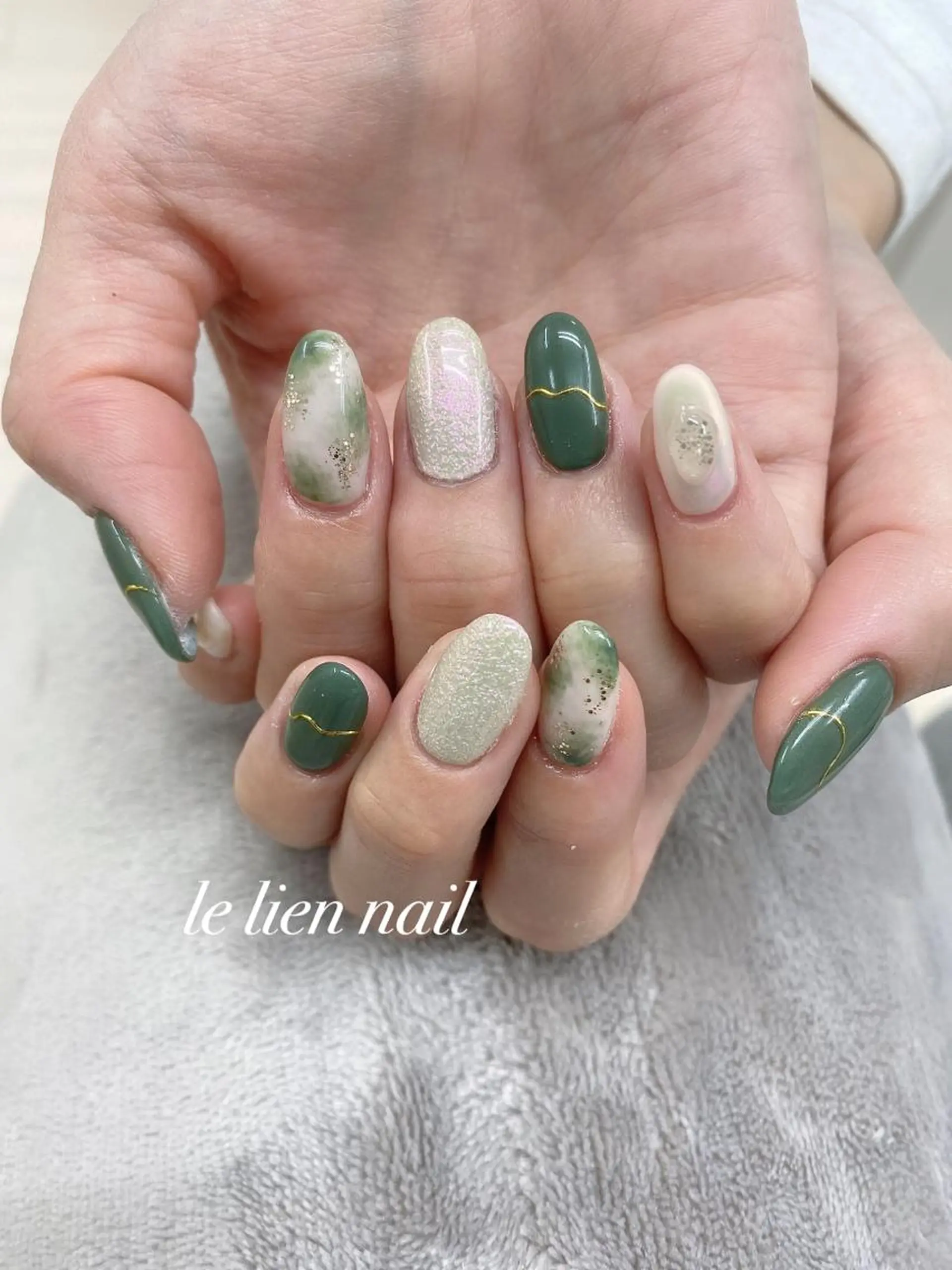 ネイル グリーン ニュアンスネイル ハンドネイル le lien nailのネイルデザイン
