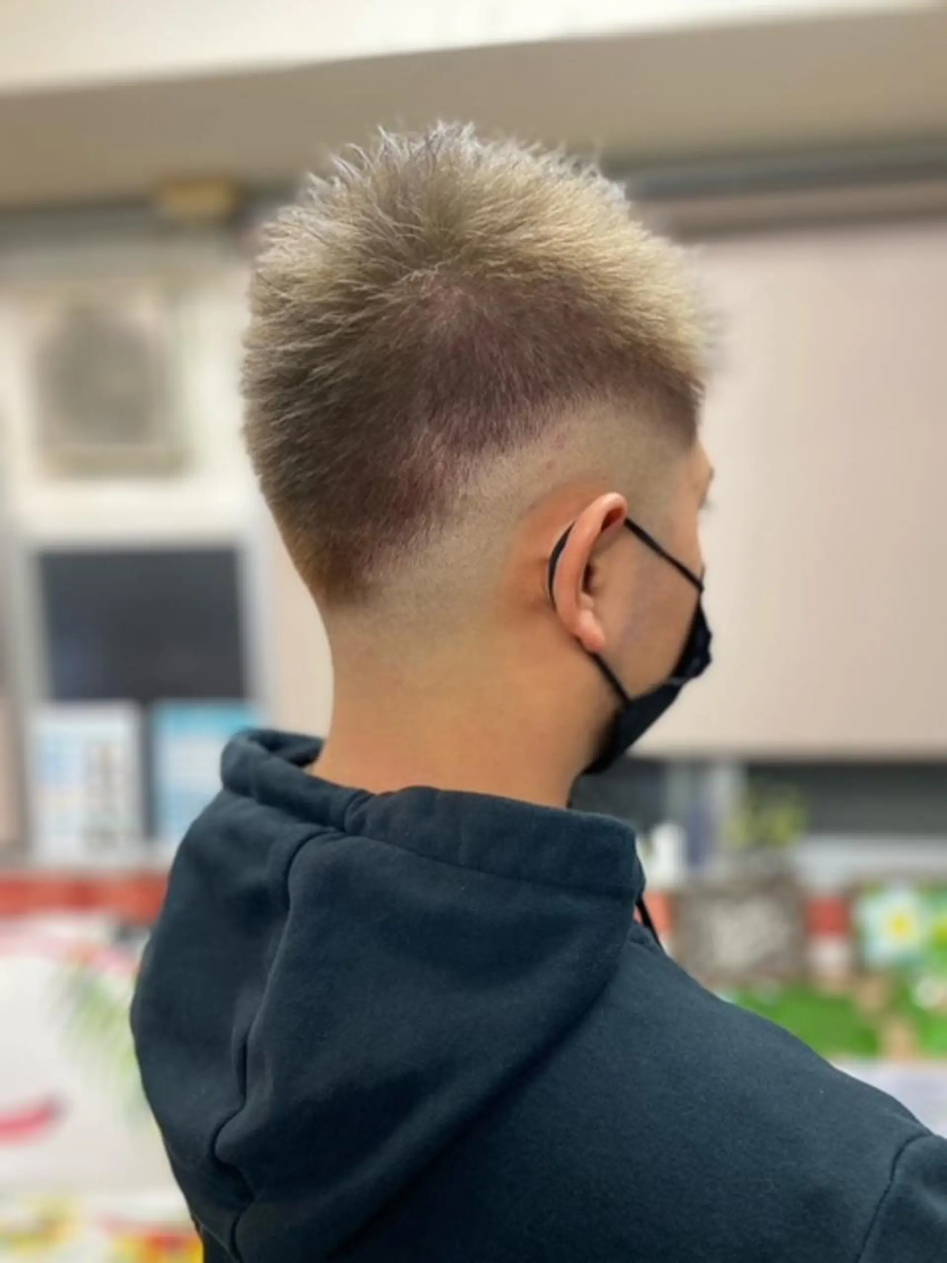 カラー メンズ メンズブリーチ ブリーチ ヘアカラー kazu 店長のヘアスタイル