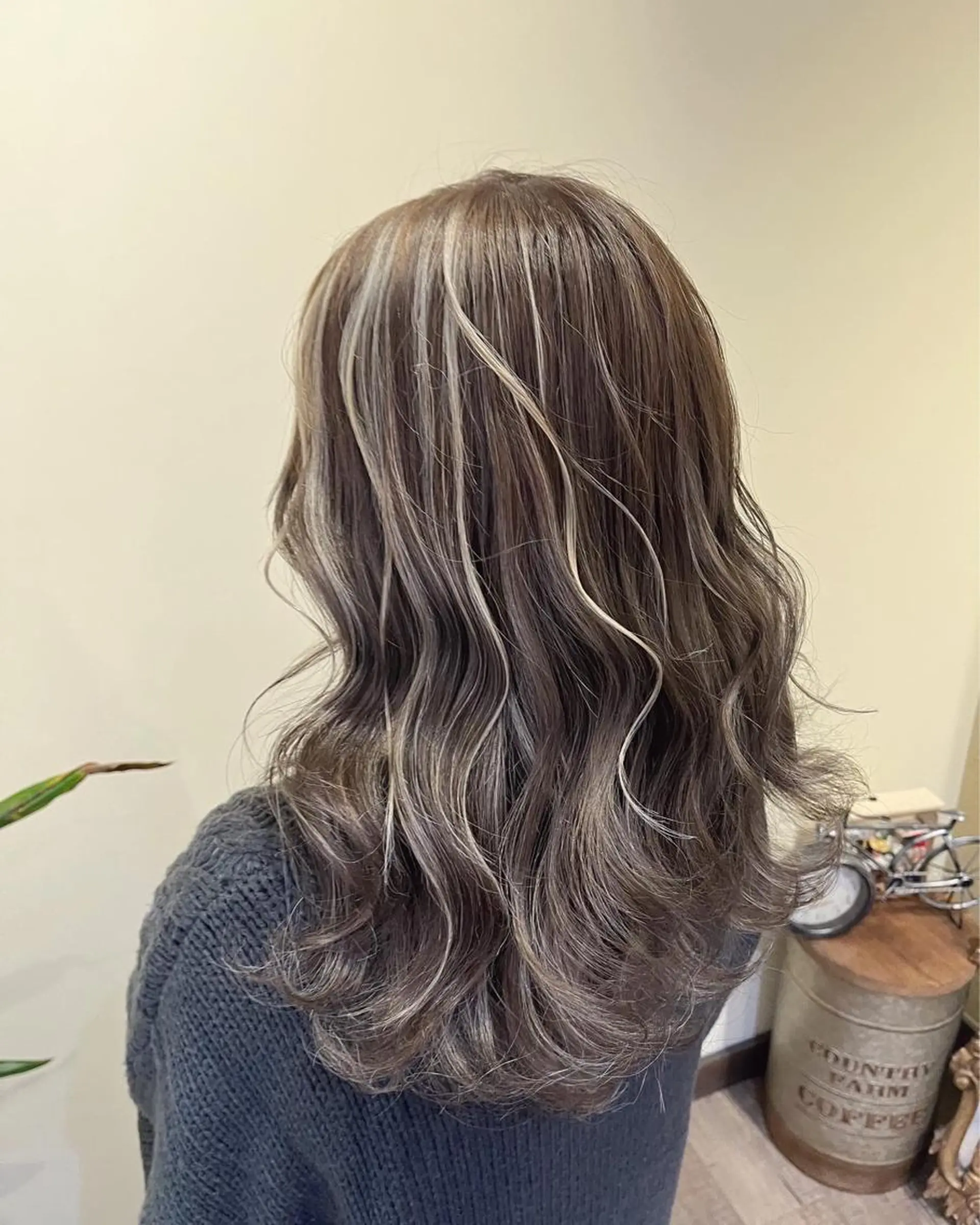 ロング 🧡ミルクティー/ レイヤー🧡ショウナのヘアスタイル