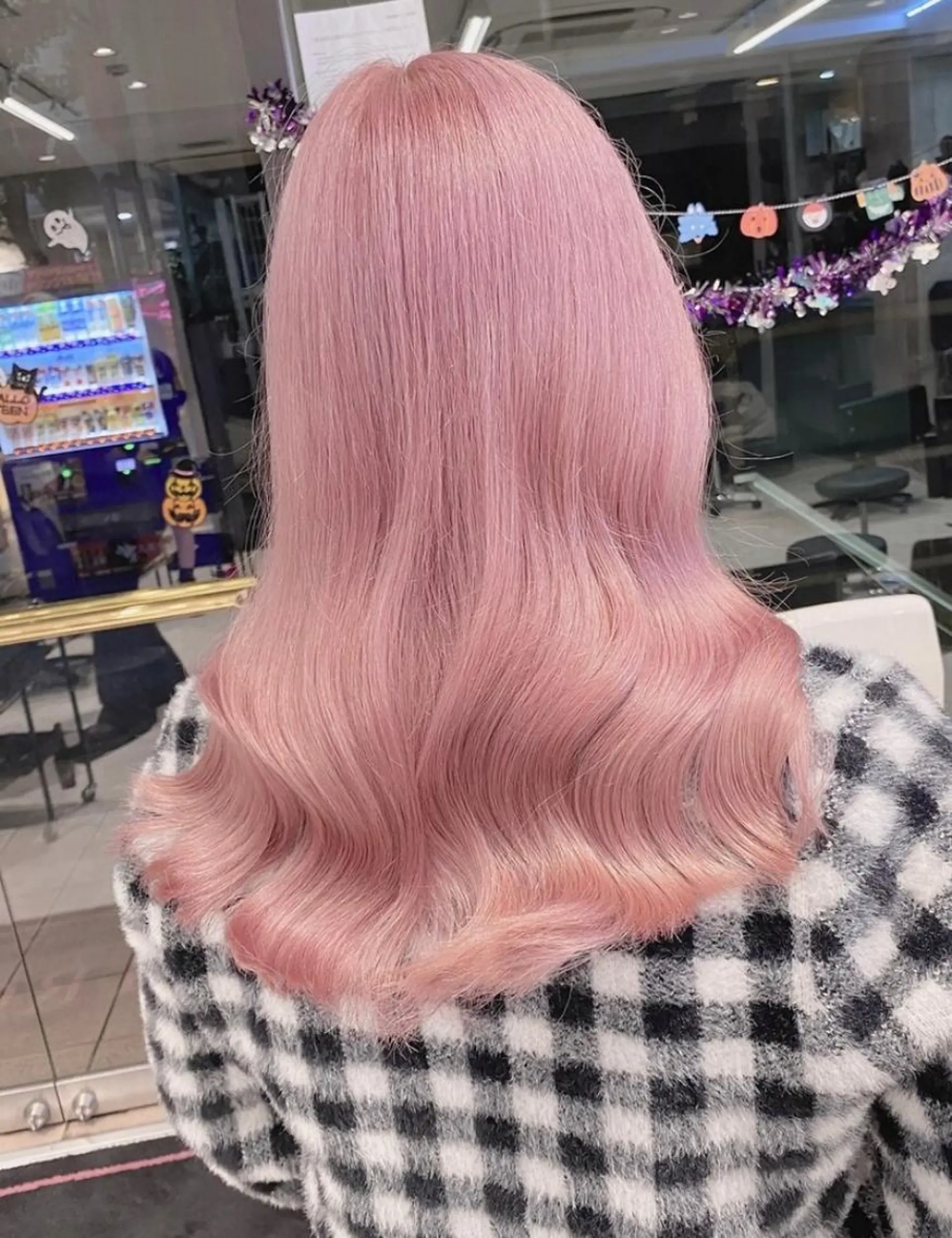 セミロング ハイトーン×エクステ 💞くるみのヘアスタイル