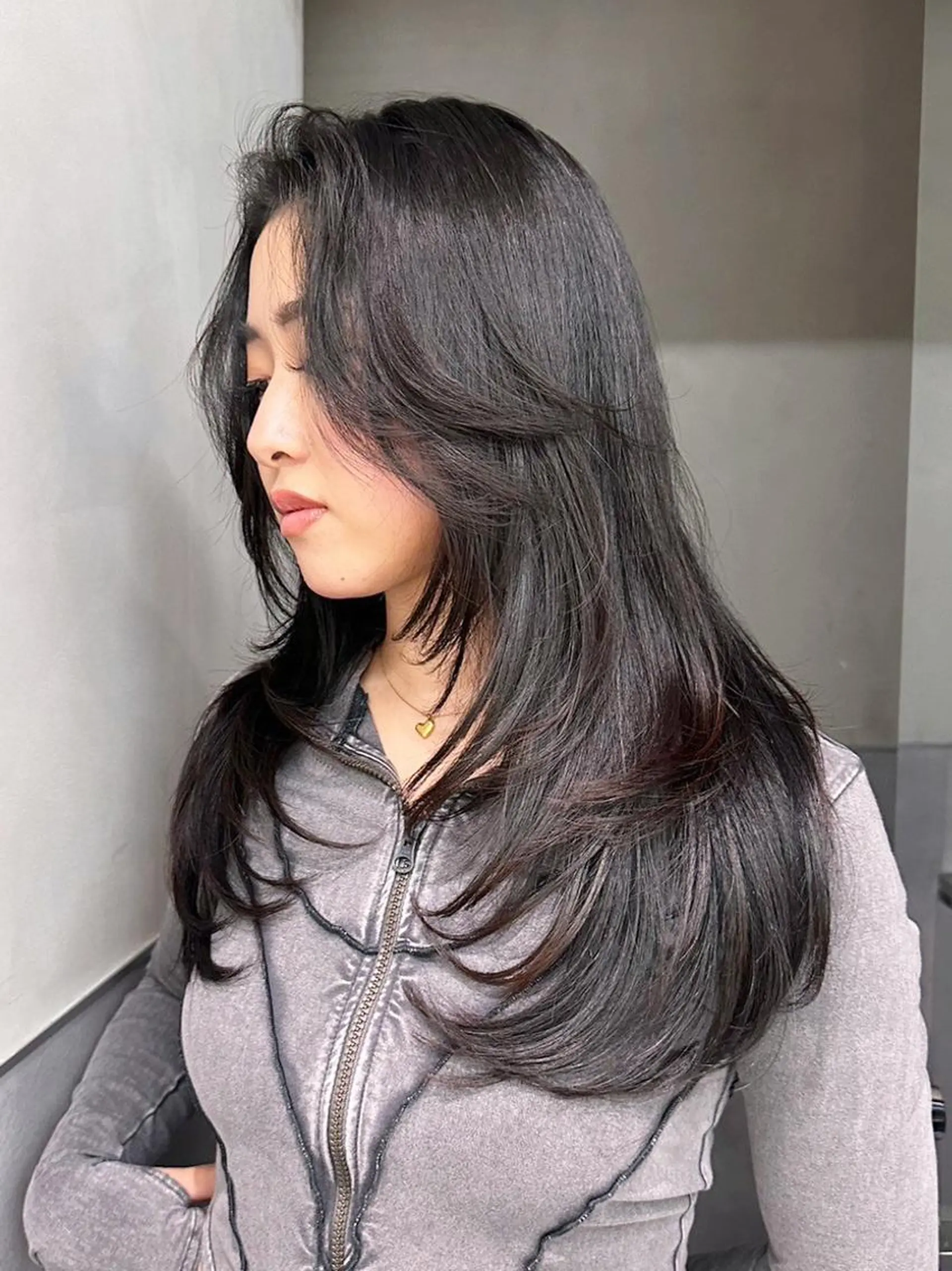 カラー セミロング グレージュ レイヤーカット カット ヘアカラー トリートメント ITbyALBUM 中野店のヘアスタイル