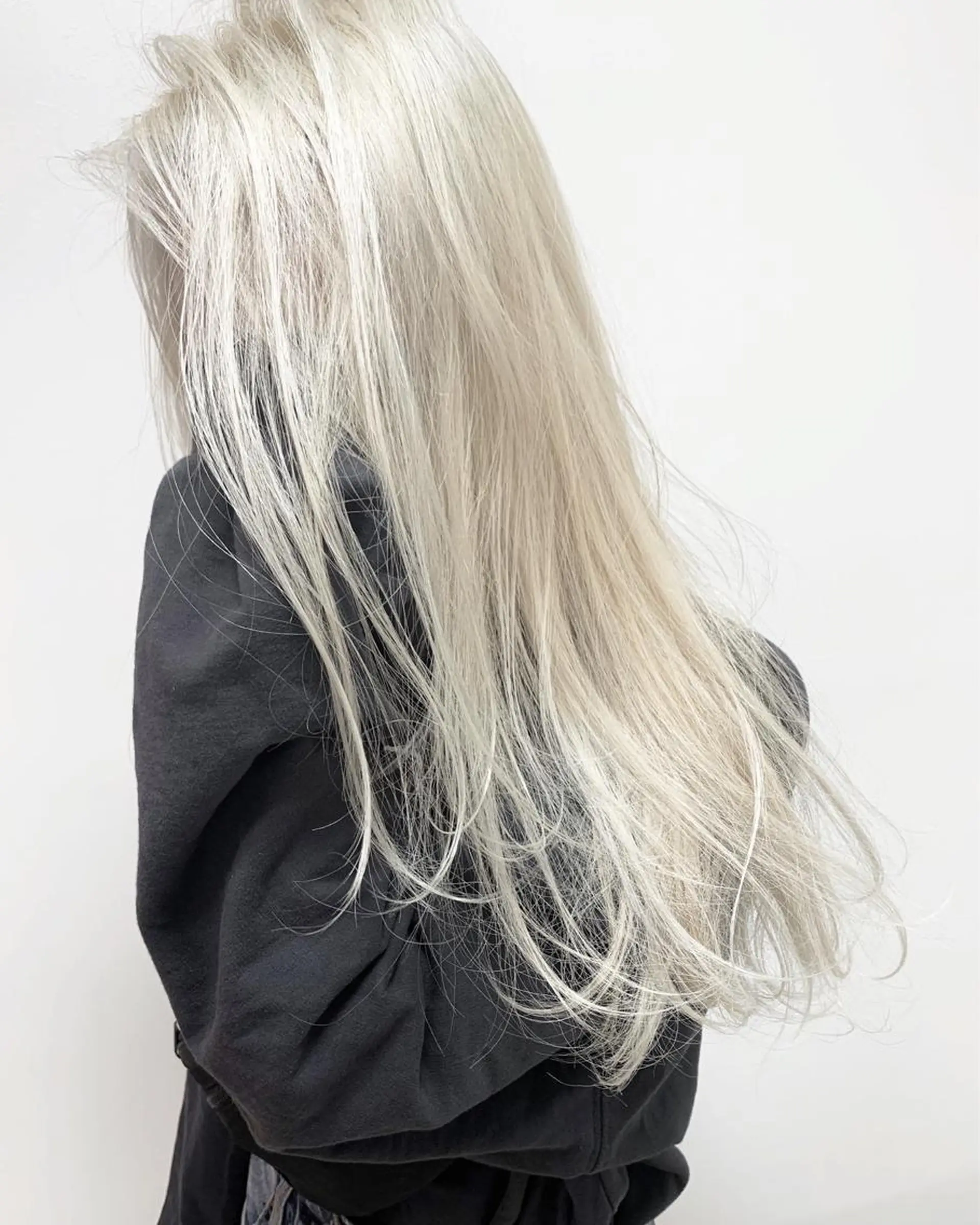 ロング カット ヘアカラー トリートメント Ars hair &naiiのヘアスタイル
