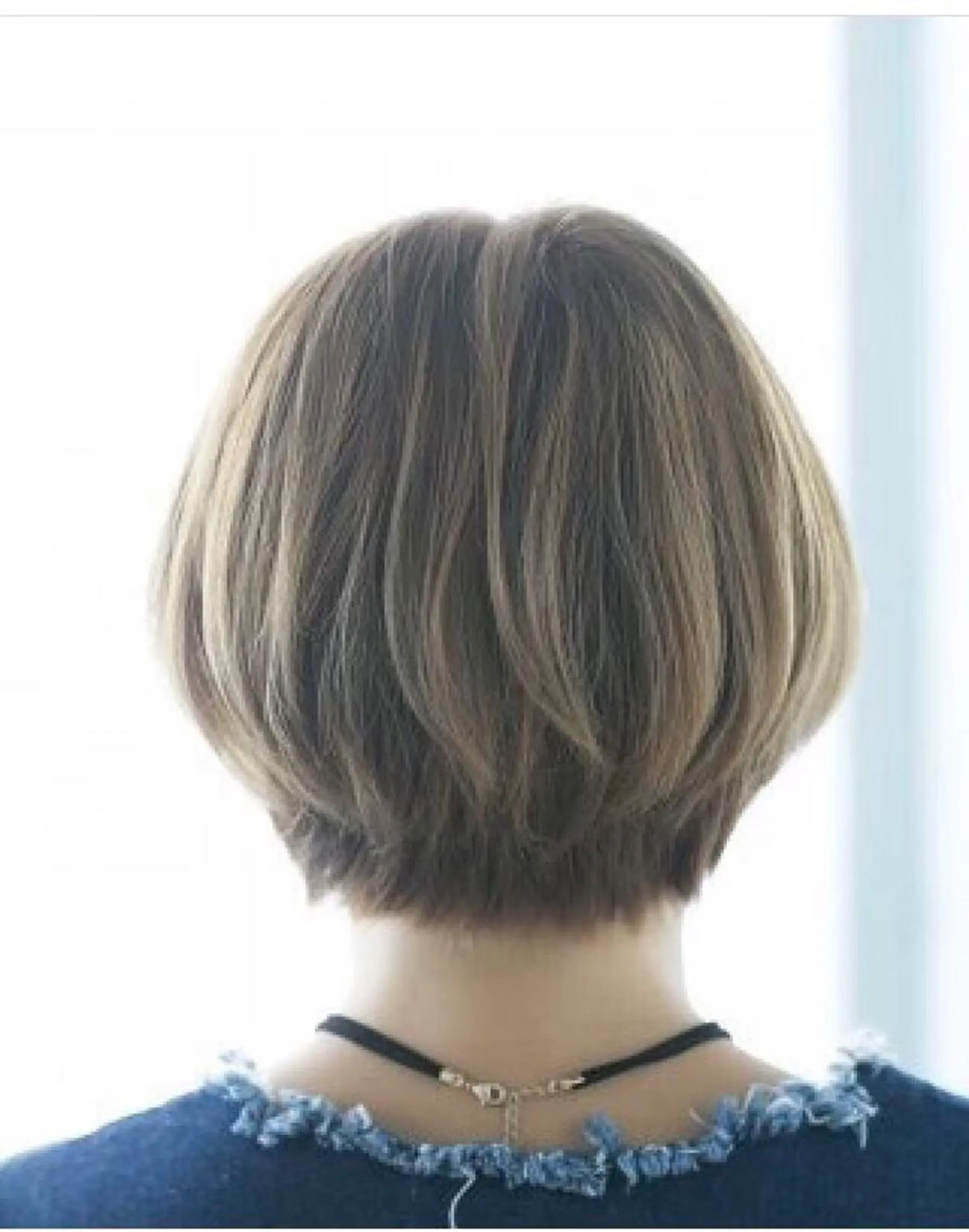 ショート レイヤーカット 美髪✨髪質改善特化 🦩対馬🦩のヘアスタイル