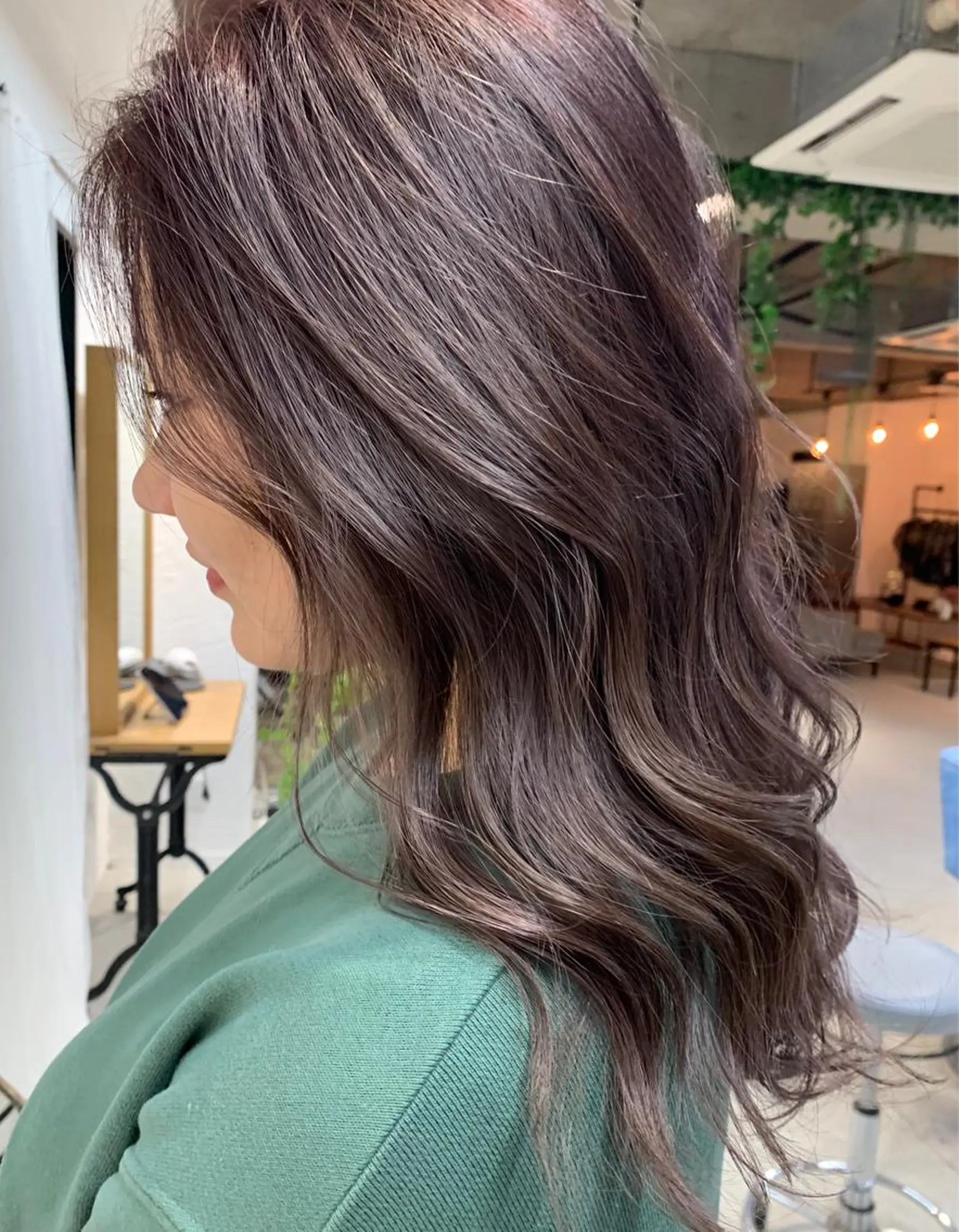 ロング カラー momo 岡崎のヘアスタイル