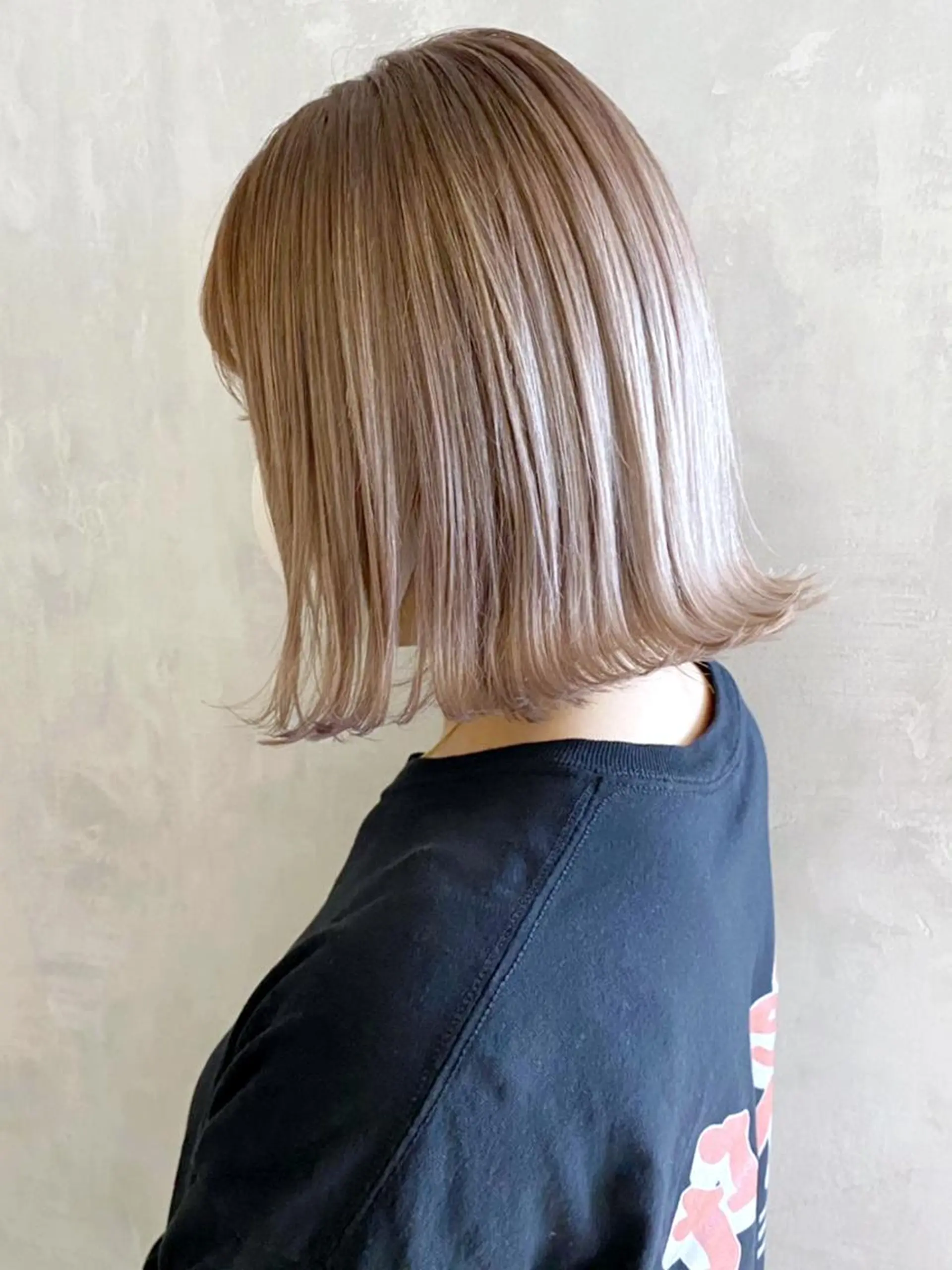 ミディアム カラー パーマ ヘアアレンジ ベージュカラー ホワイトベージュ ITbyALBUM 八王子店のヘアスタイル