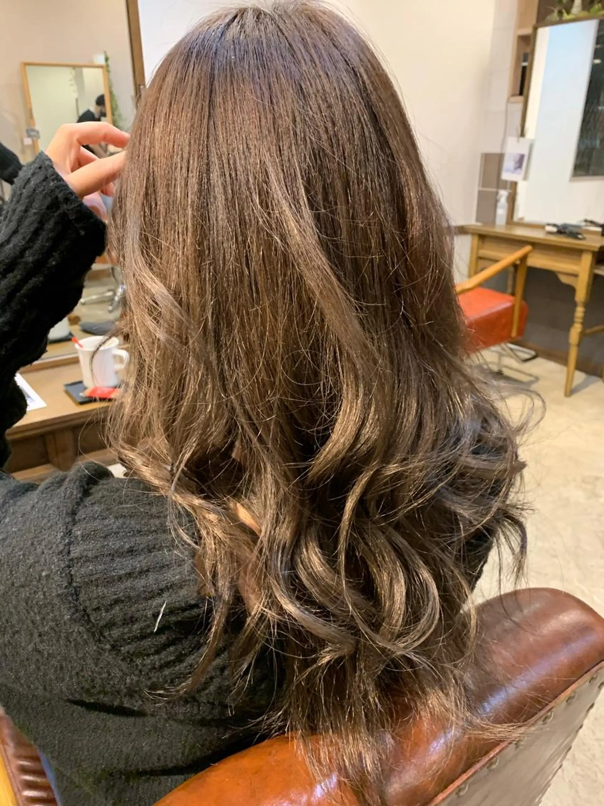 ロング カラー ハイトーンカラー 岡田 匡史のヘアスタイル