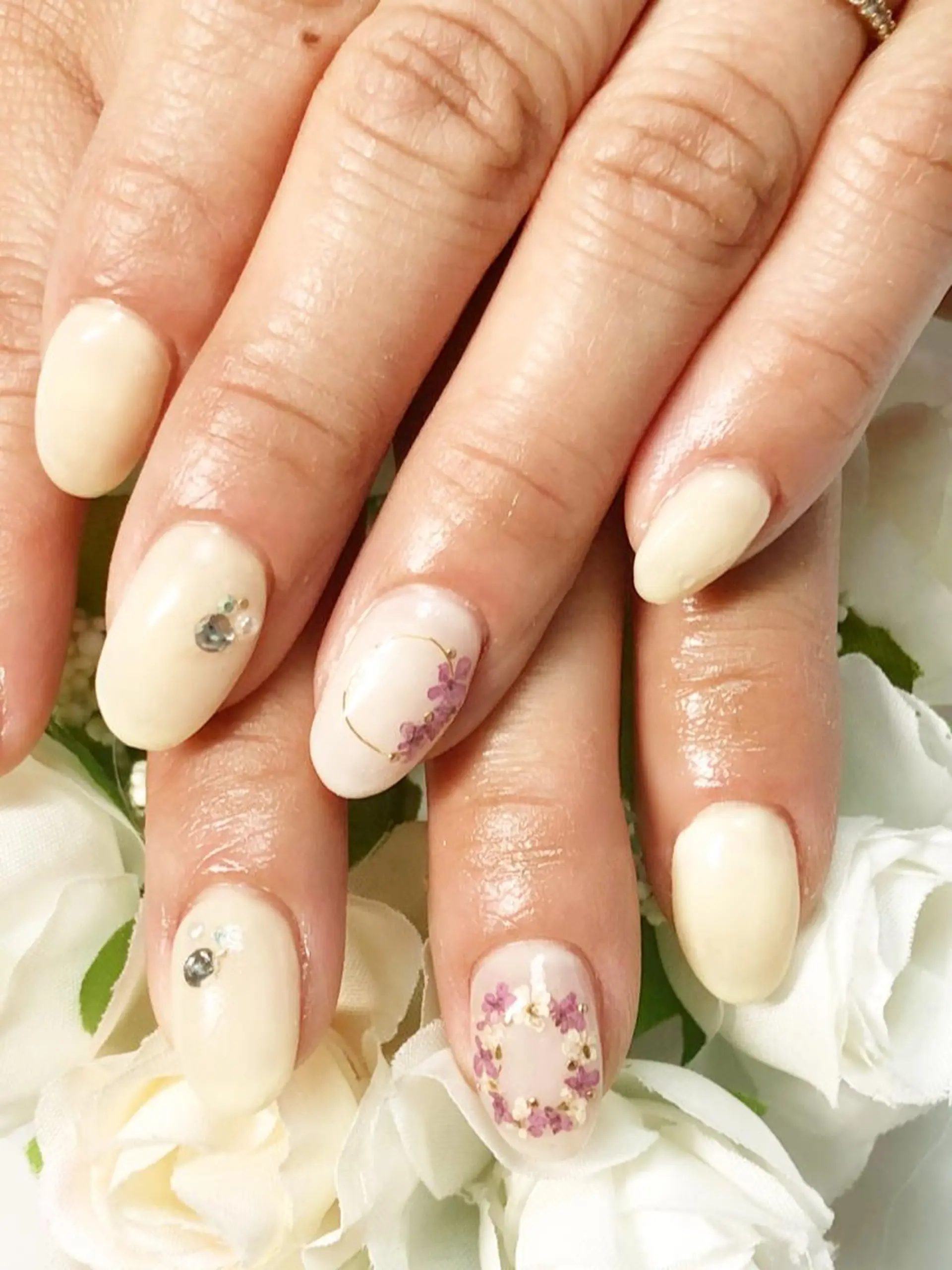 ミディアム カラー ネイル シンプルネイル ハンドネイル CITRAtotal beautyのネイルデザイン