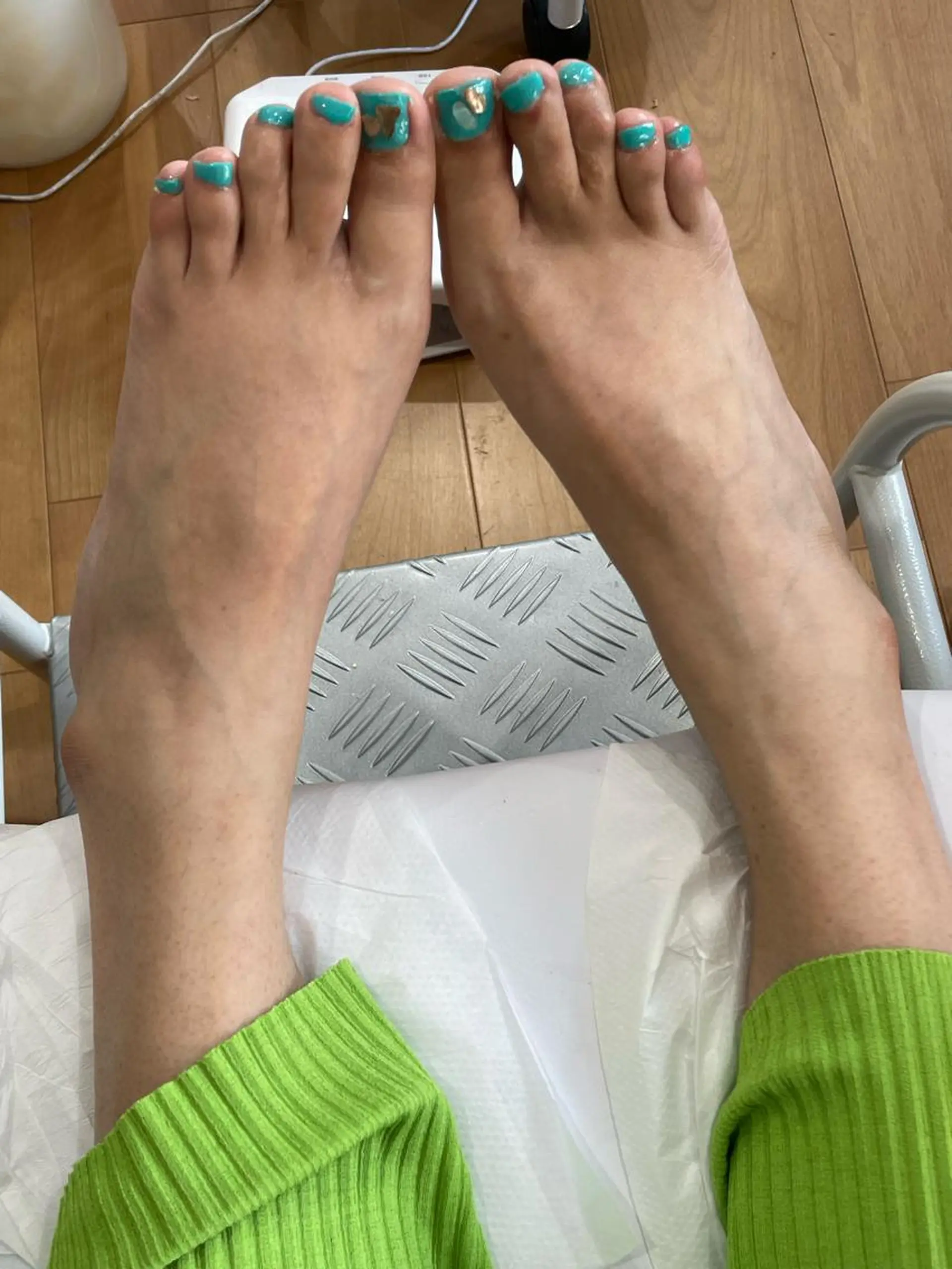 ネイル ストーンネイル ネイル サロン　エンゼルのネイルデザイン