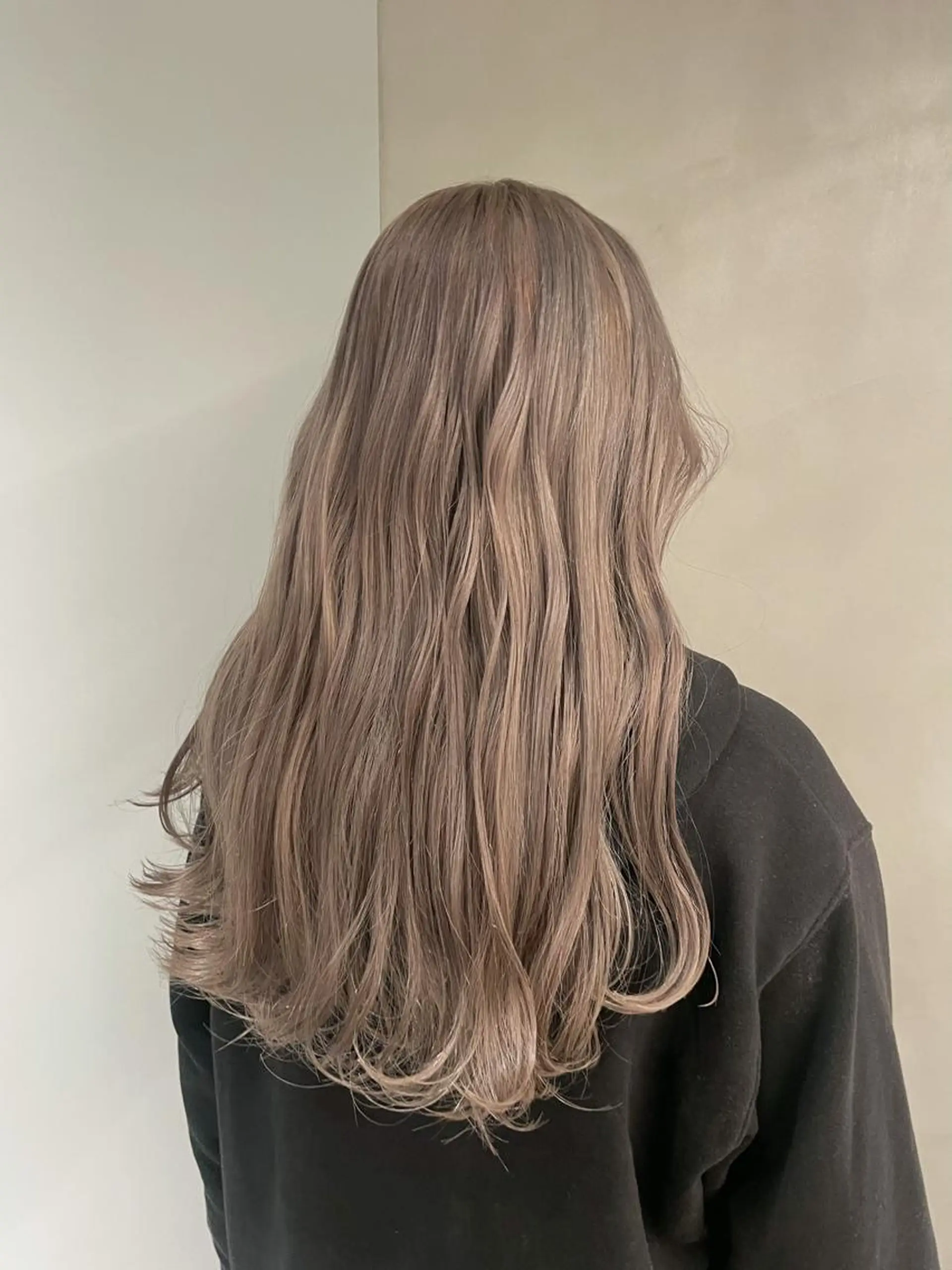 ロング カラー ヘアカラー トリートメント ヘッドスパ ヘアセット 小顔ショート✨️ RIEのヘアスタイル