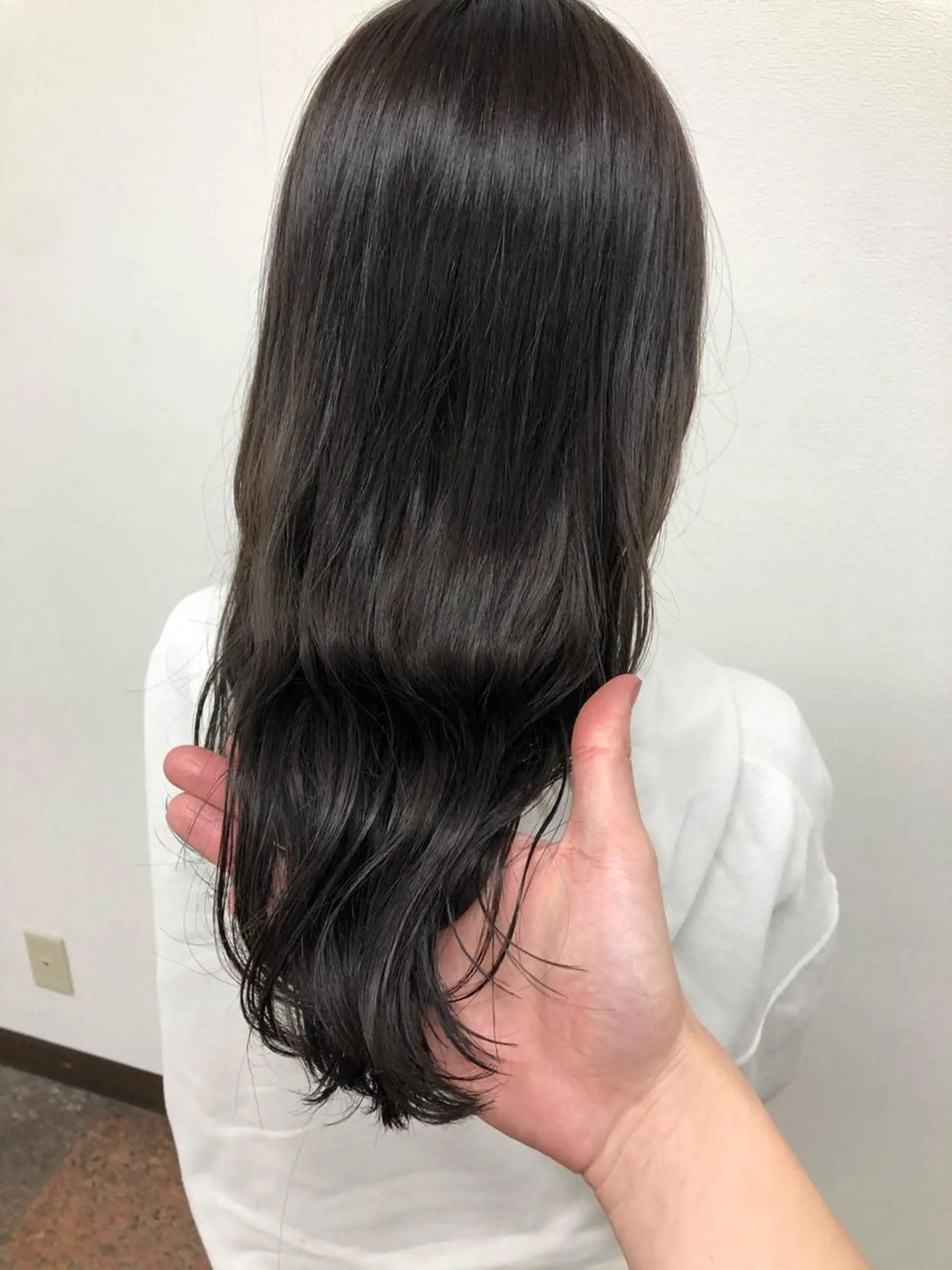 ロング カット ヘアカラー トリートメント シンタニ ナオトのヘアスタイル