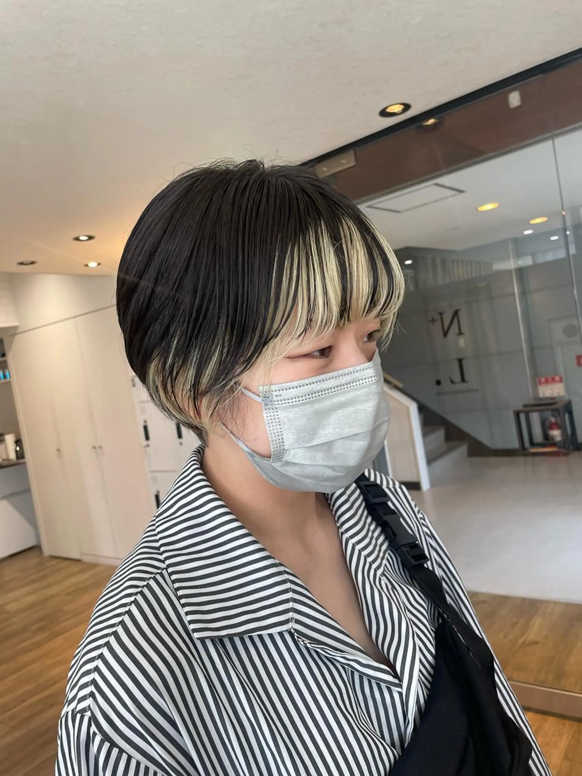 セミロング ヘアカラー N＋所属・前田 菜奈子のヘアスタイル