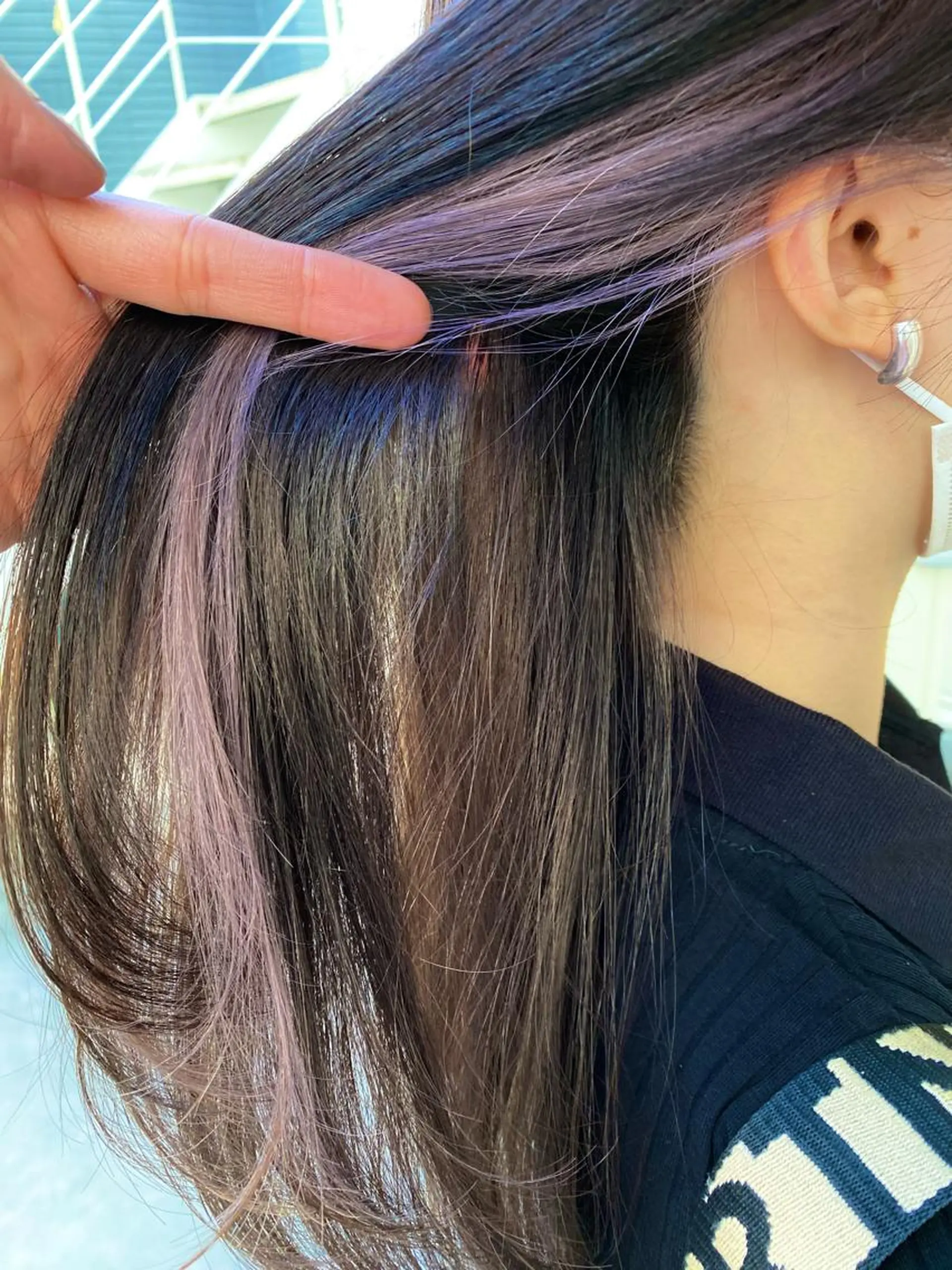 セミロング カラー ベージュカラー ブリーチ イヤリングカラー インナーカラー パープルカラー Masena所属・Director 🌈中川慎之介のヘアスタイル