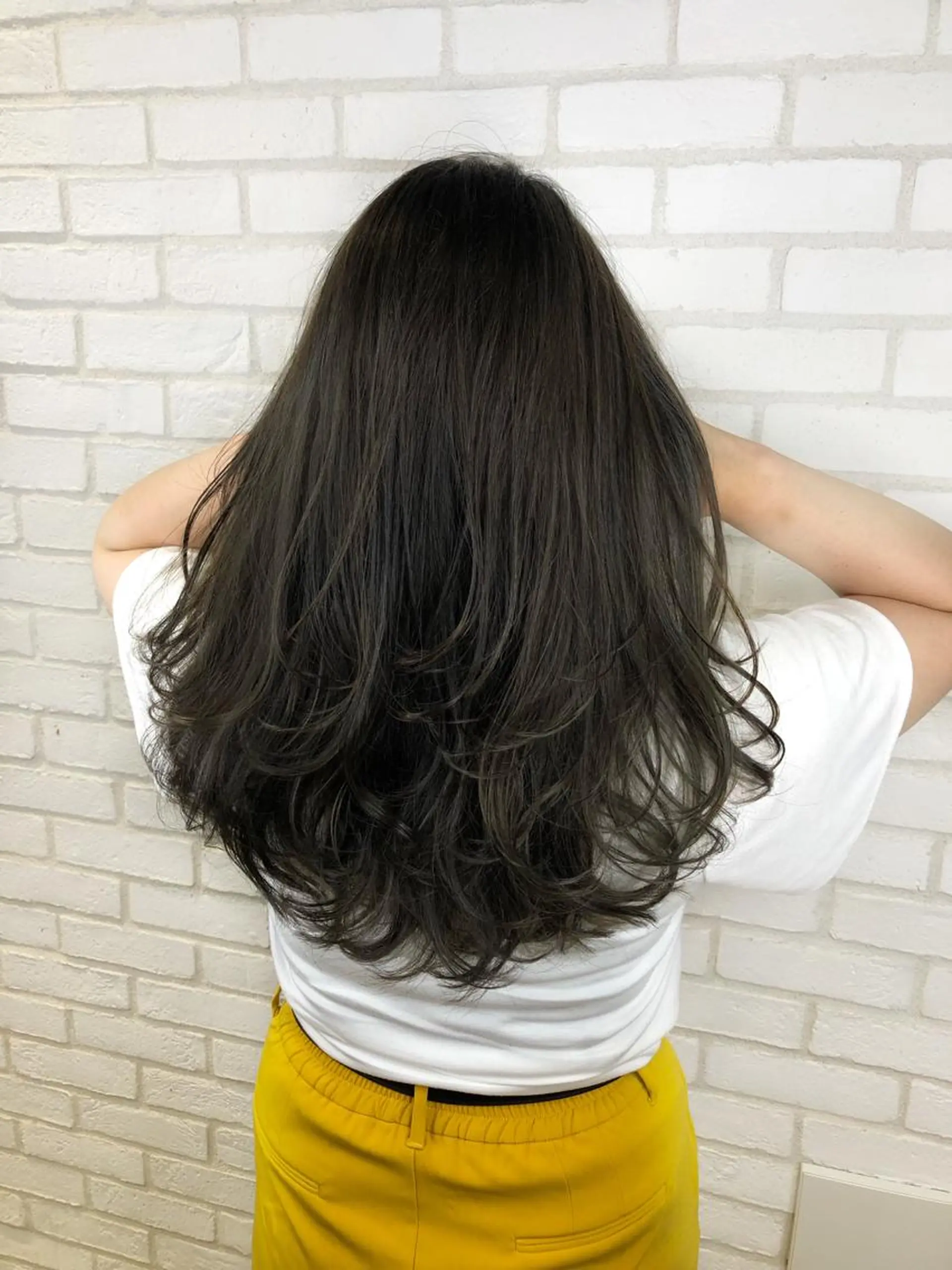 ロング カラー RAF TOKYO所属・小島 侑衣のヘアスタイル